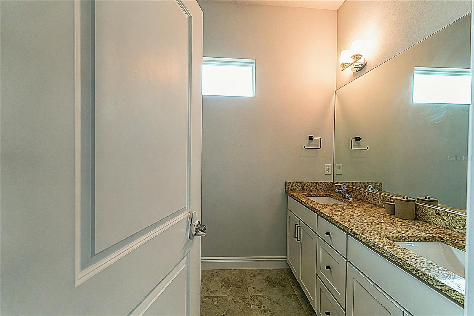 2993 BREEZY MEADOWS DR, CLEARWATER, FL, 33760