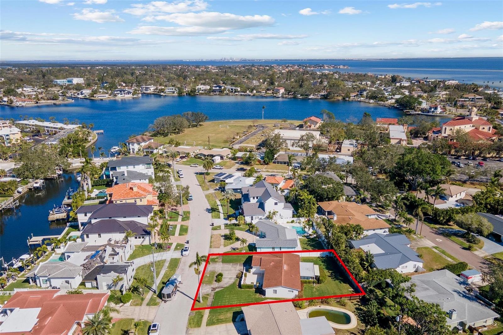 1235 CORDOVA BLVD NE, ST PETERSBURG, FL, 33704