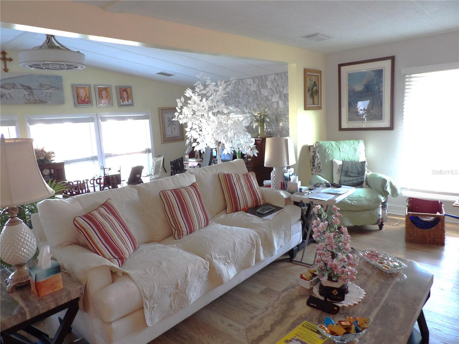 7216 MOUNT GEORGETOWN DR NE #555, ST PETERSBURG, FL, 33702