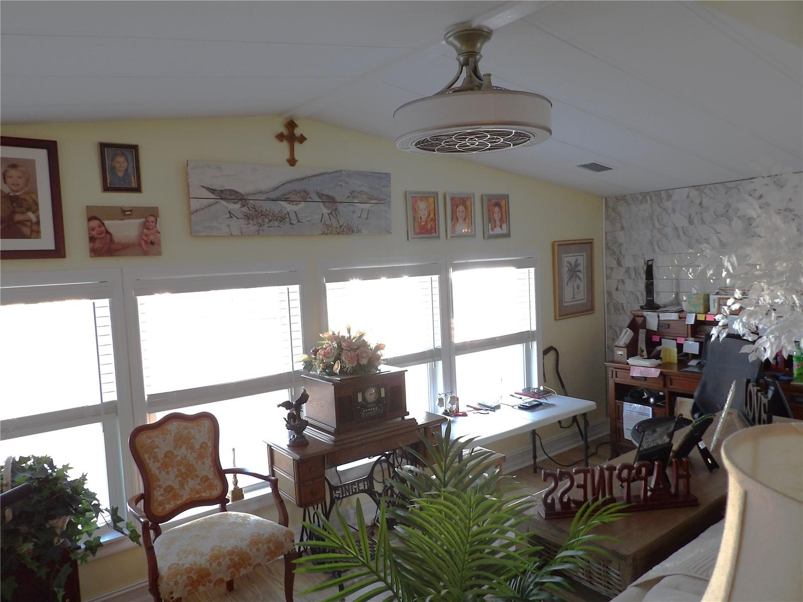 7216 MOUNT GEORGETOWN DR NE #555, ST PETERSBURG, FL, 33702