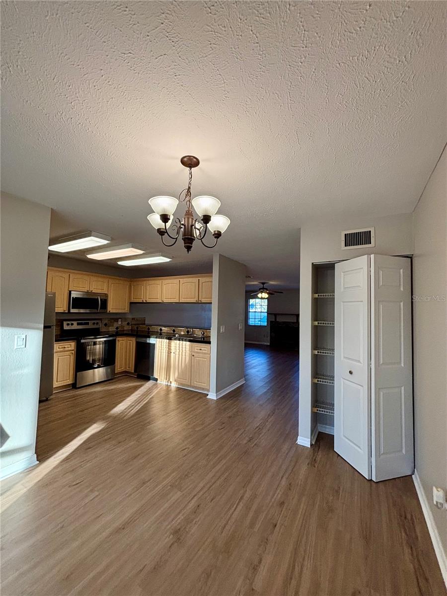 12620 CASTLE HILL DR, TAMPA, FL, 33624