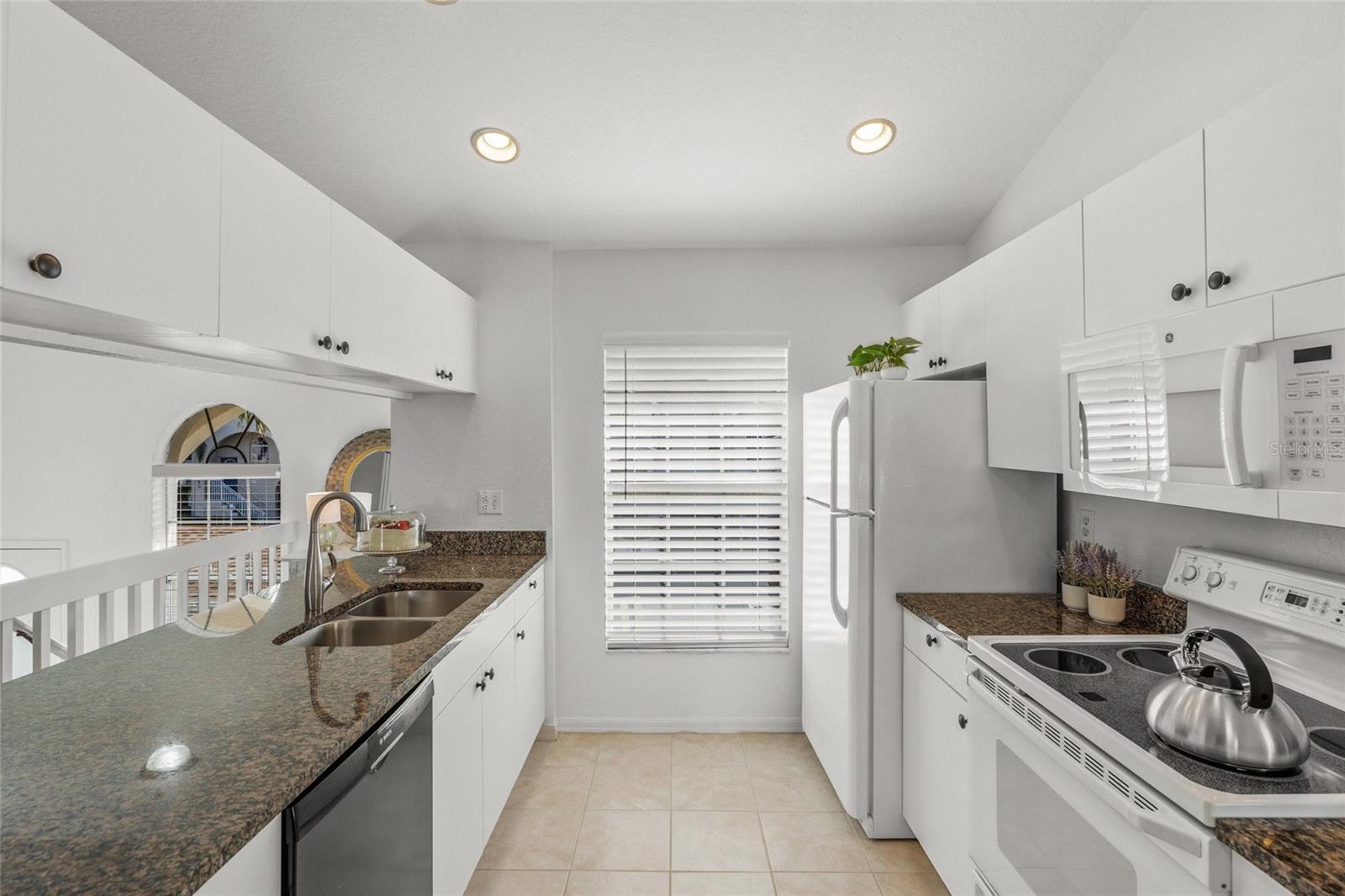 4215 BREEZEWAY BLVD #2420, SARASOTA, FL, 34238