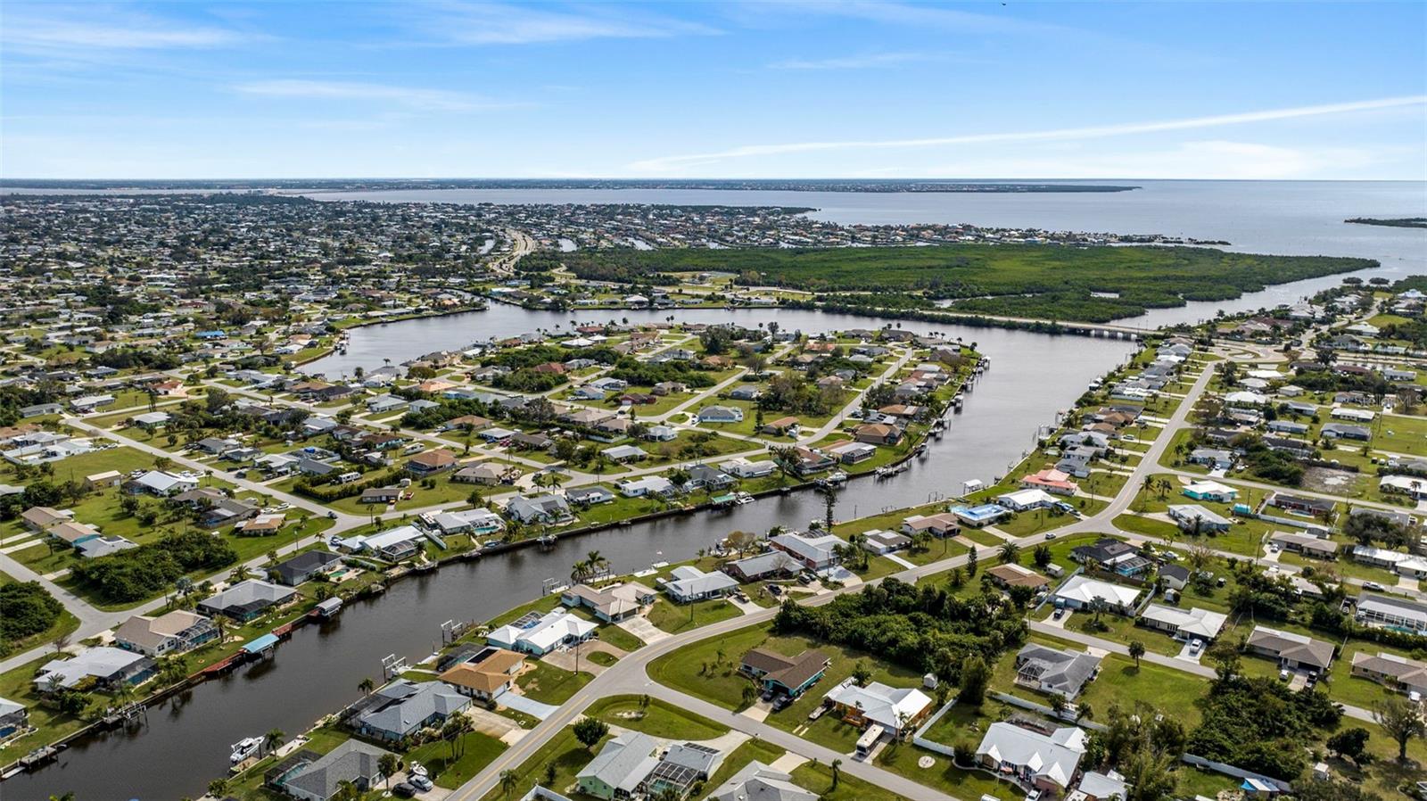 312 E TARPON BLVD NW, PORT CHARLOTTE, FL, 33952