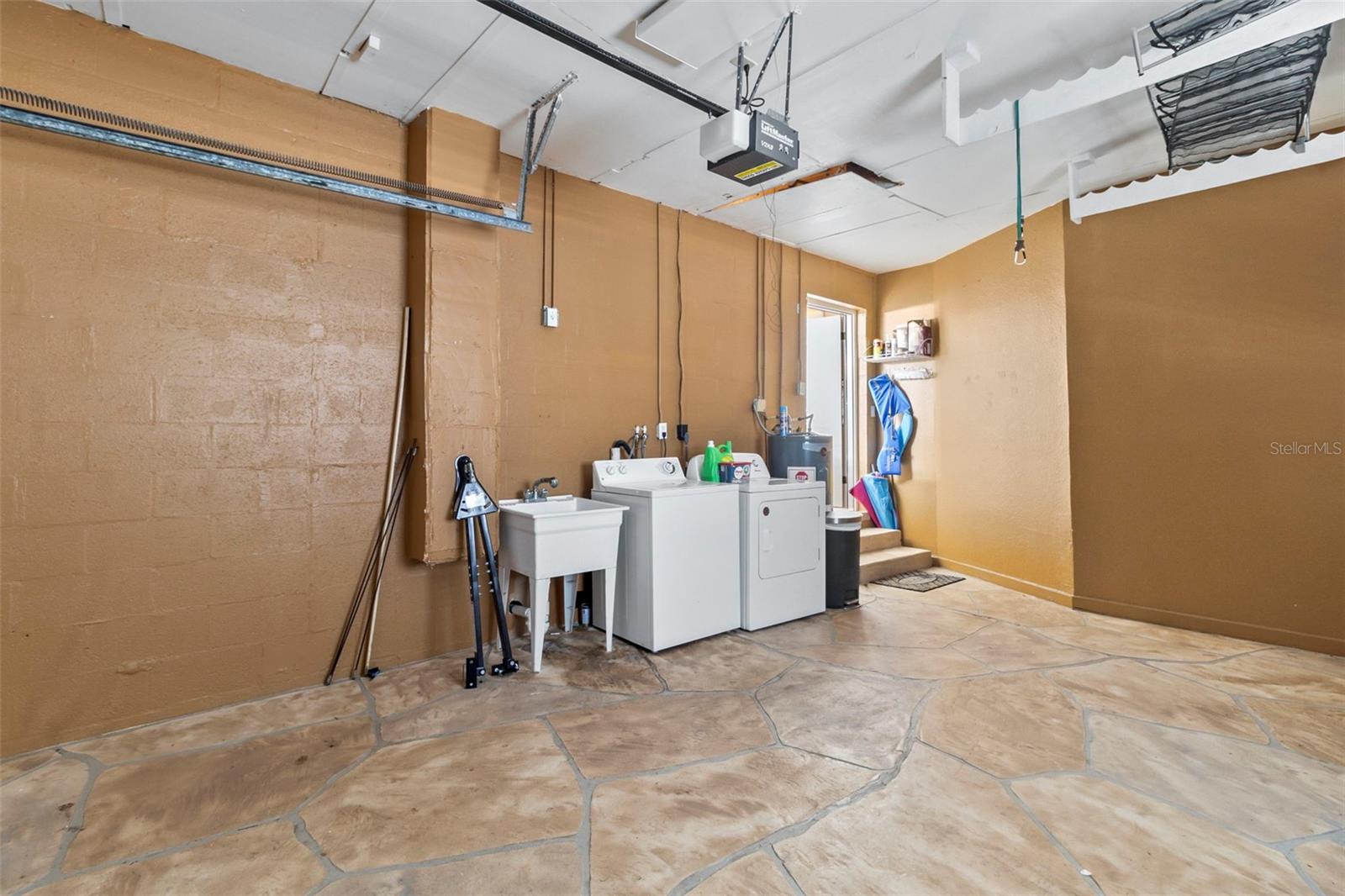 312 E TARPON BLVD NW, PORT CHARLOTTE, FL, 33952