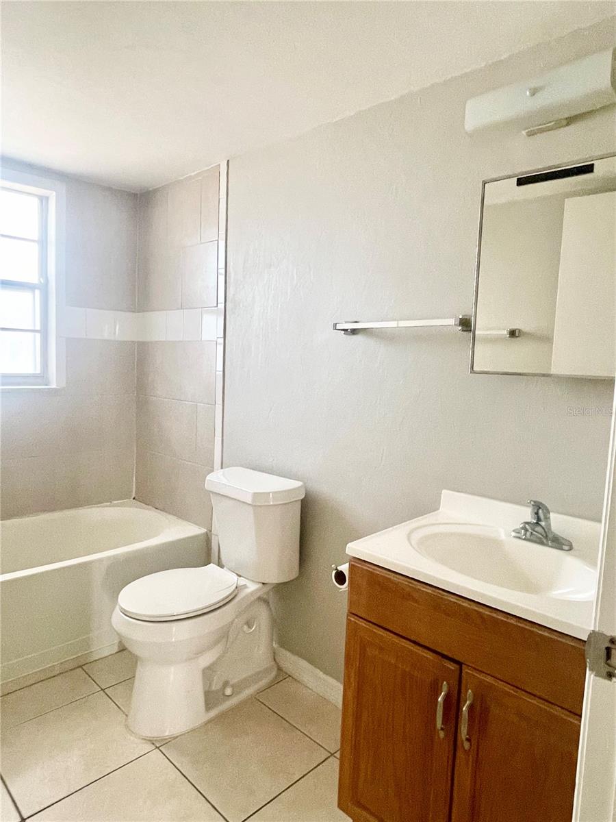 11410 CHAR ANN DR #3, FORT MYERS, FL, 33908