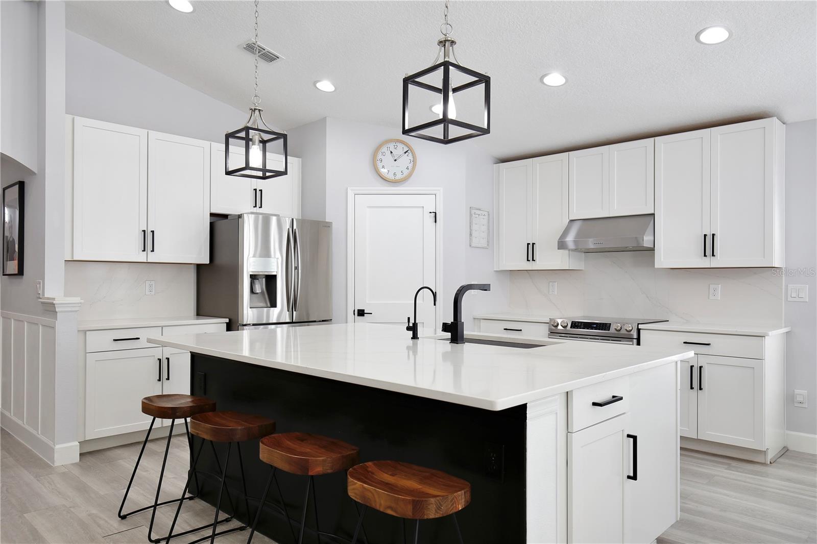 2320 BLUE MEADOWS CT, APOPKA, FL, 32703