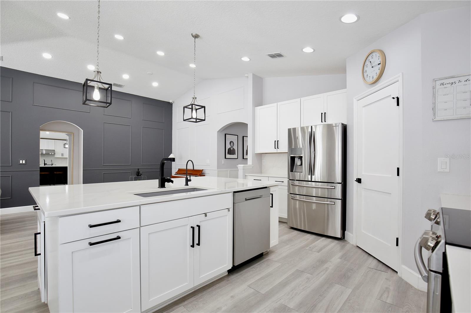 2320 BLUE MEADOWS CT, APOPKA, FL, 32703