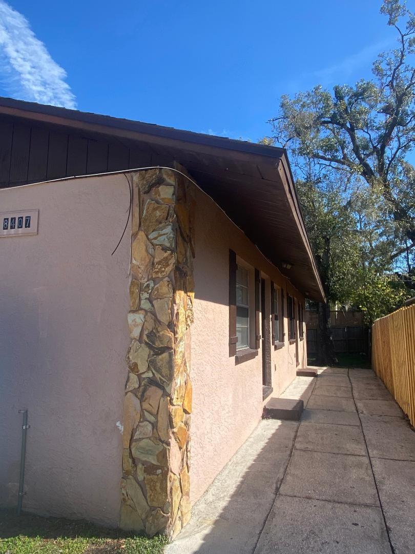 8407 N 10TH ST #B, TAMPA, FL, 33604