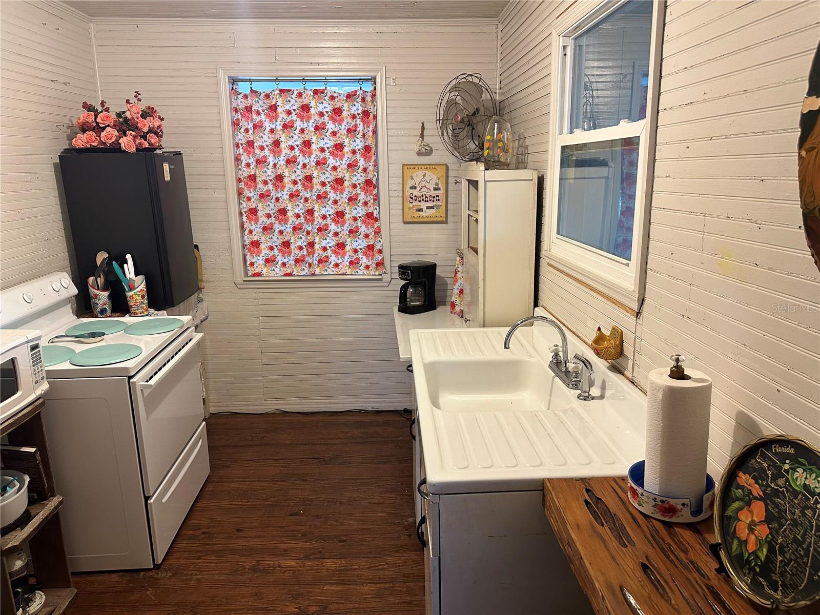 13369 CR 719, WEBSTER, FL, 33597