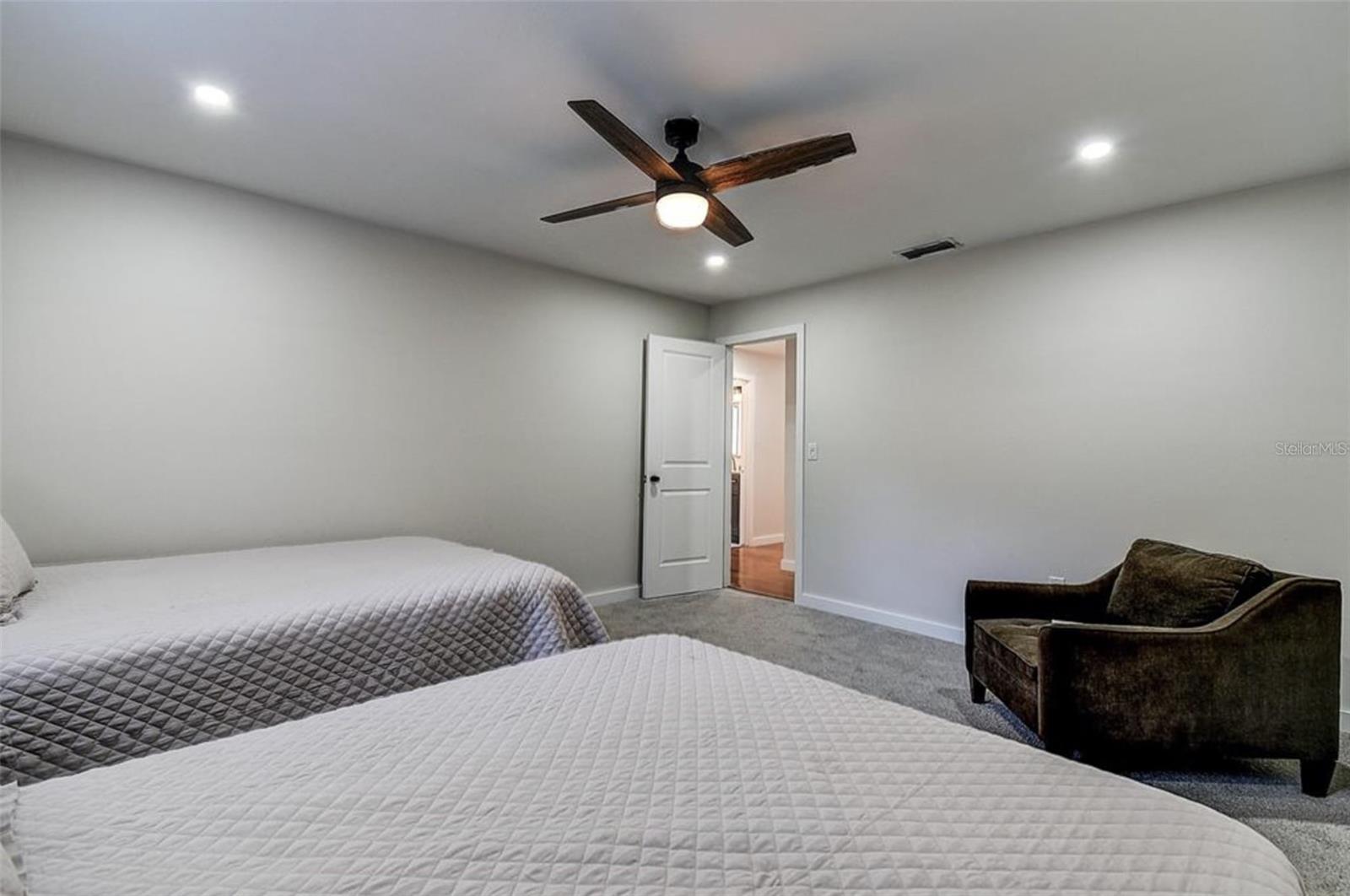 3950 SAWYERWOOD RD, SARASOTA, FL, 34233