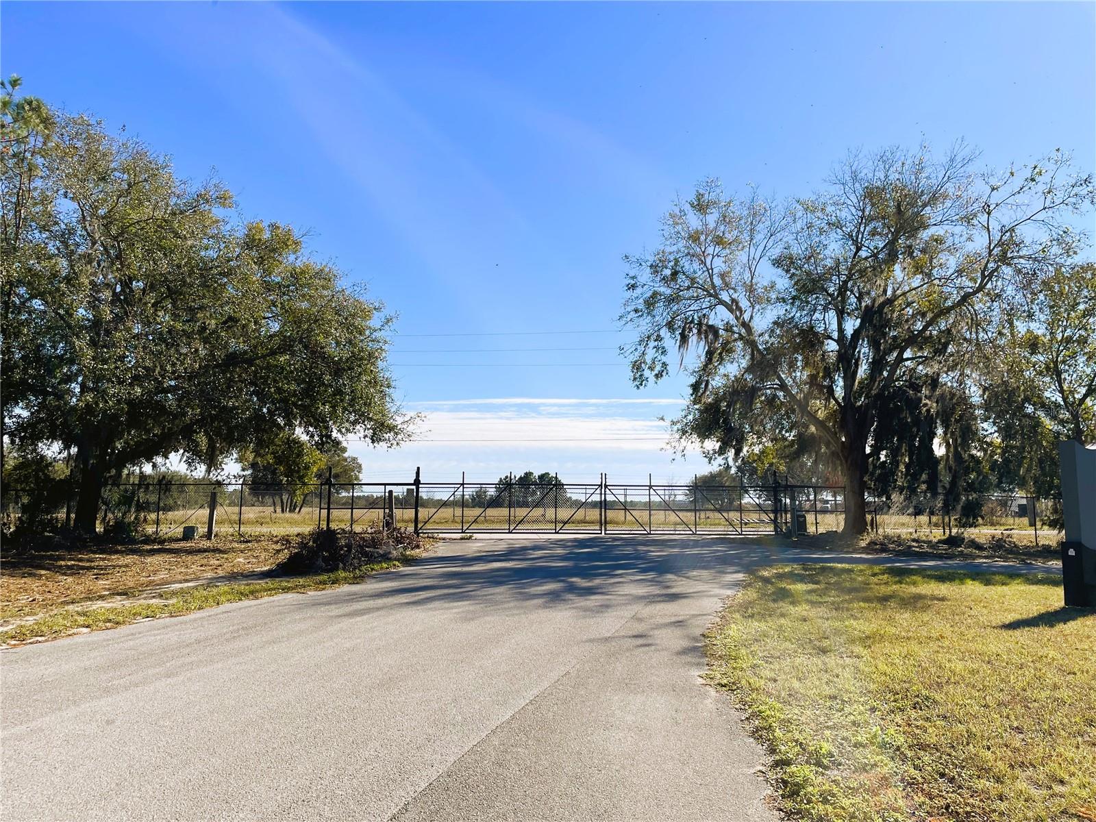 4680 LAKE INDUSTRIAL BLVD, TAVARES, FL, 32778