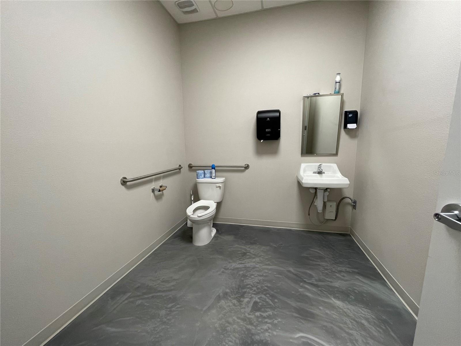 4680 LAKE INDUSTRIAL BLVD, TAVARES, FL, 32778