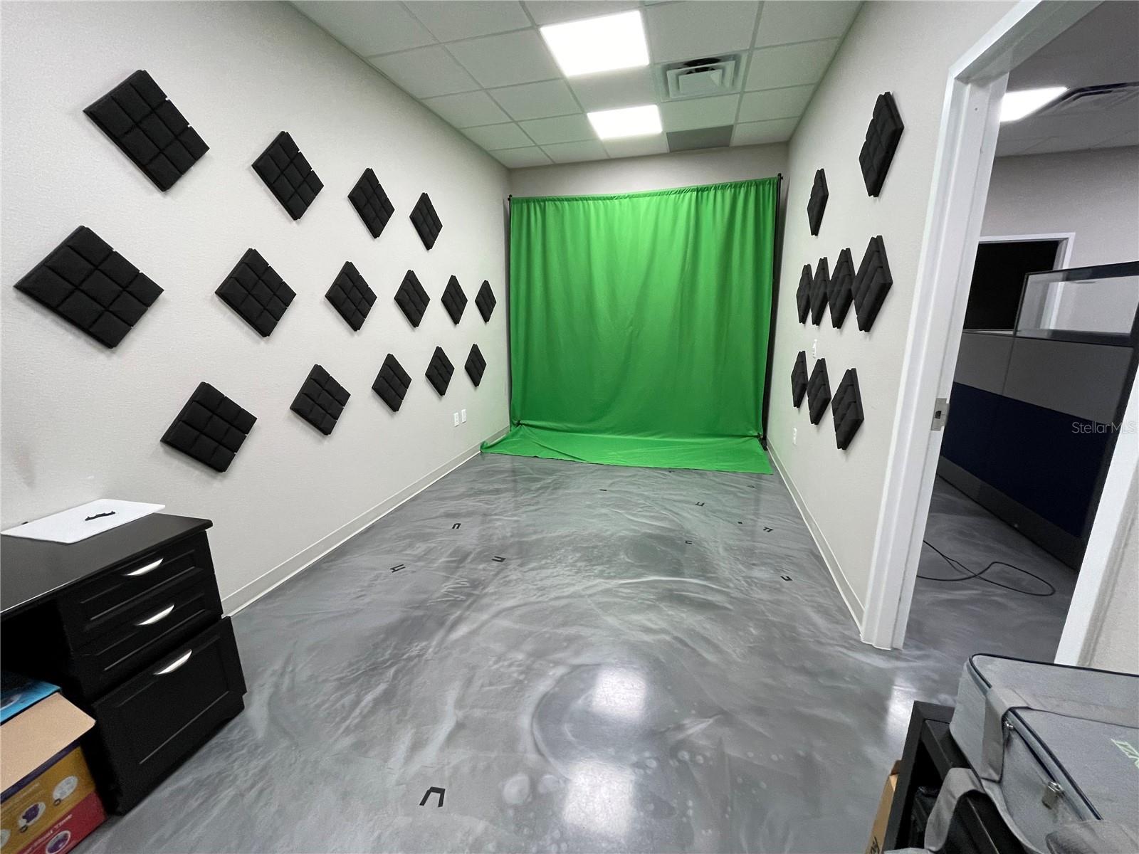 4680 LAKE INDUSTRIAL BLVD, TAVARES, FL, 32778