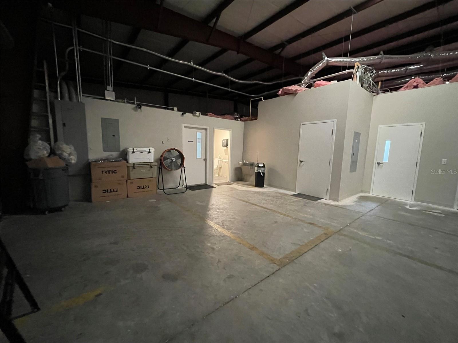 4680 LAKE INDUSTRIAL BLVD, TAVARES, FL, 32778