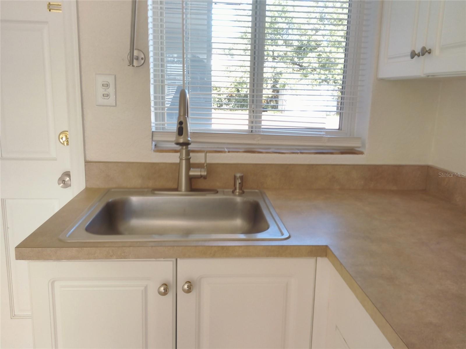 413 MARYLAND TER, DELAND, FL, 32724