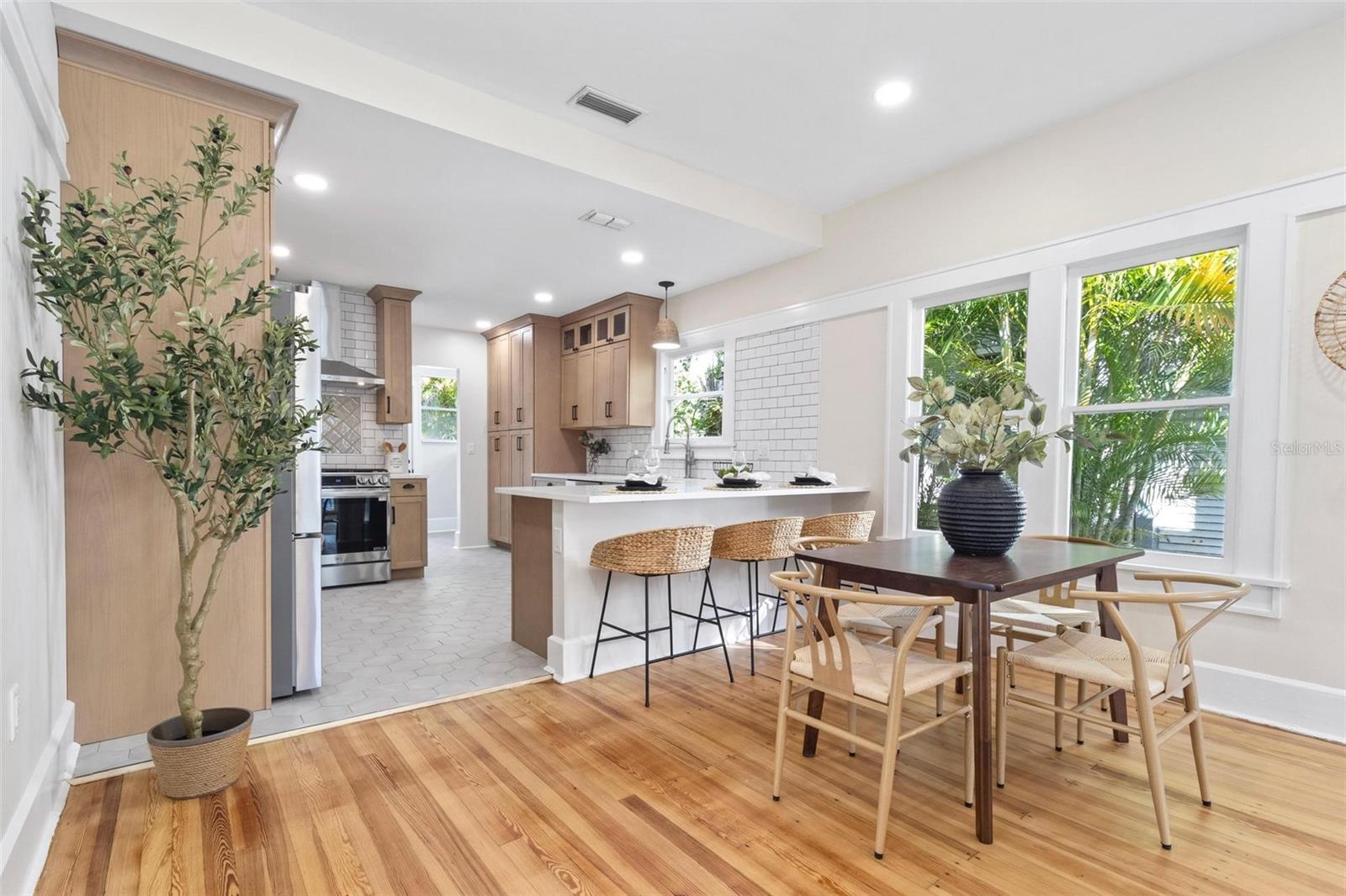 235 11TH AVE NE, ST PETERSBURG, FL, 33701