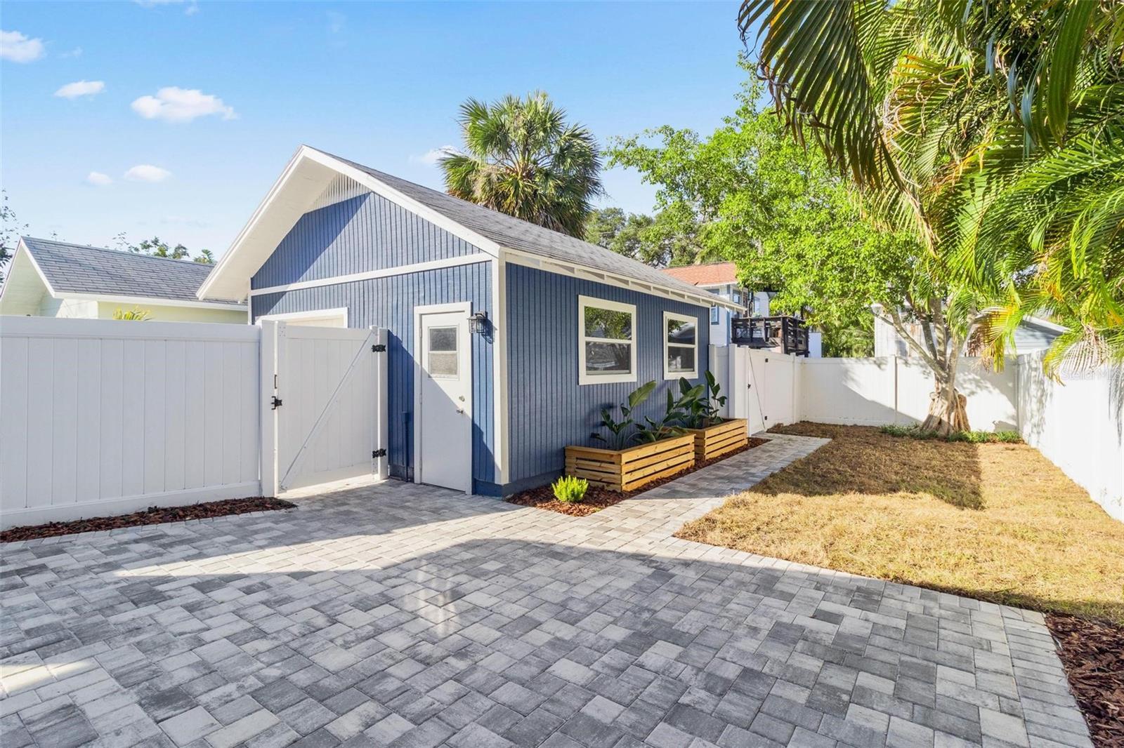 235 11TH AVE NE, ST PETERSBURG, FL, 33701