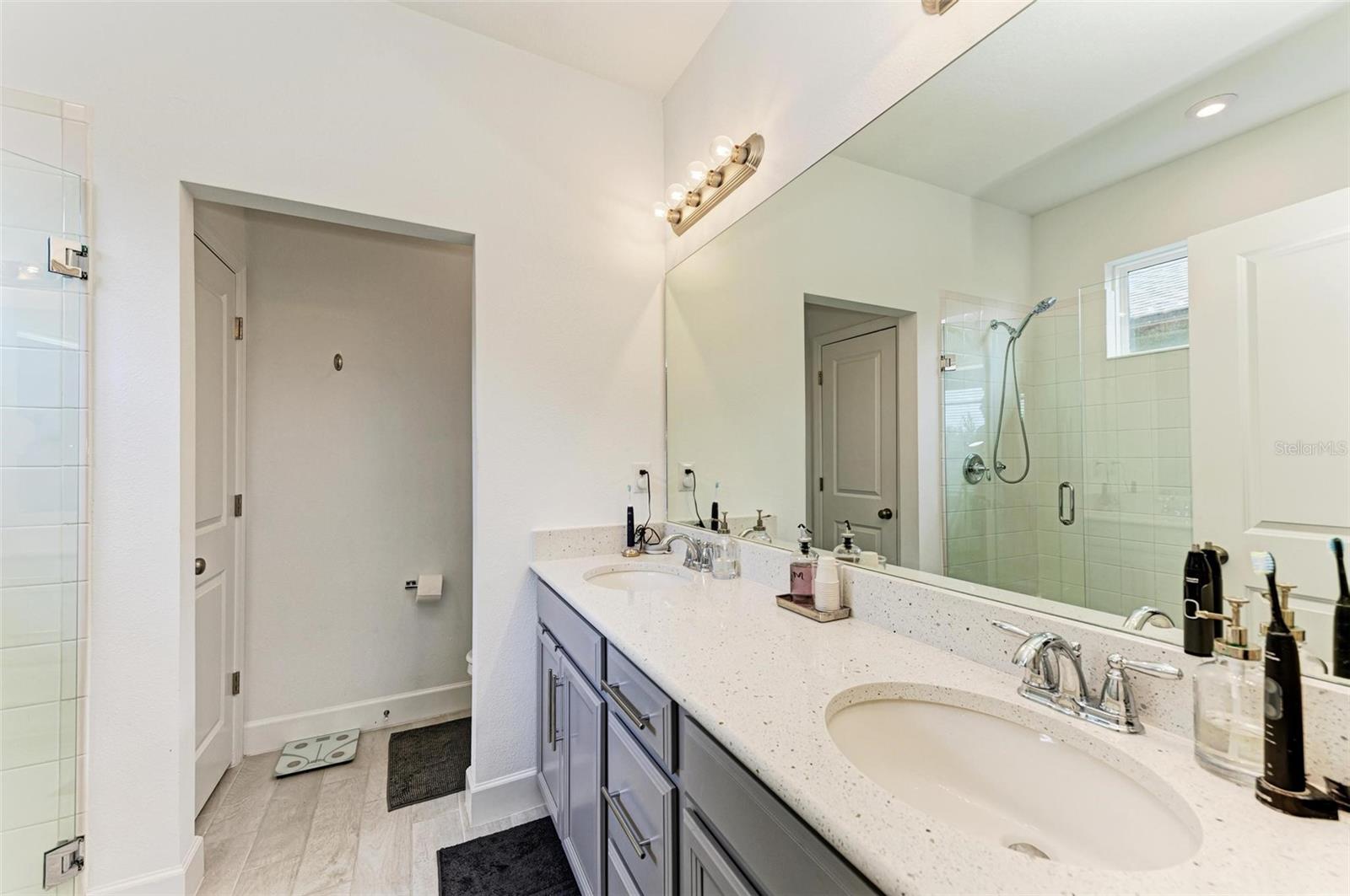 8250 VELDA TRL, SARASOTA, FL, 34241