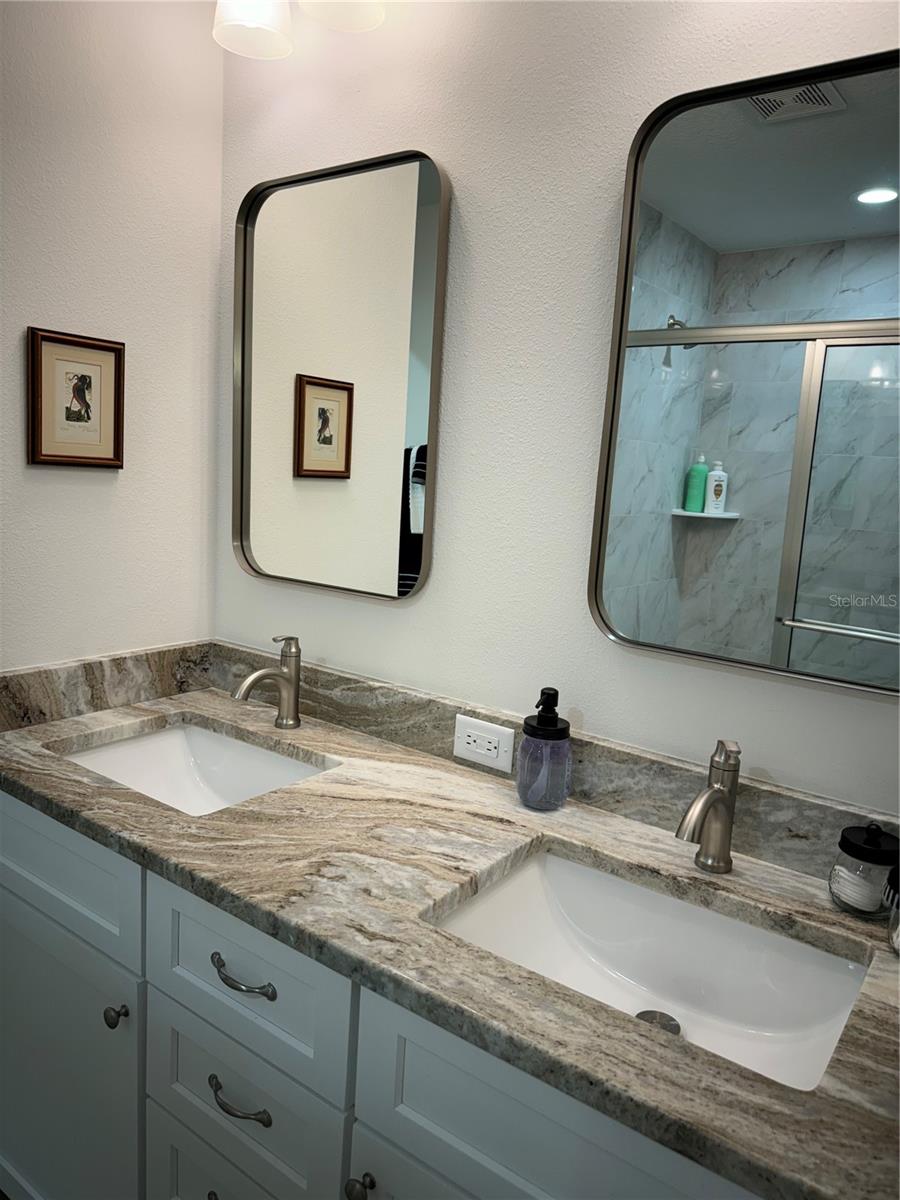 1218 LIBERTY AVE, MOUNT DORA, FL, 32757