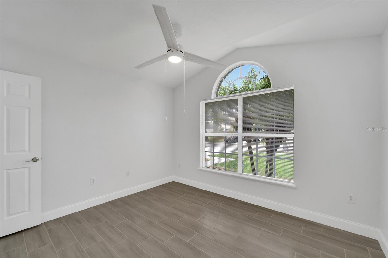 1613 ALHAMBRA CREST DR, RUSKIN, FL, 33570