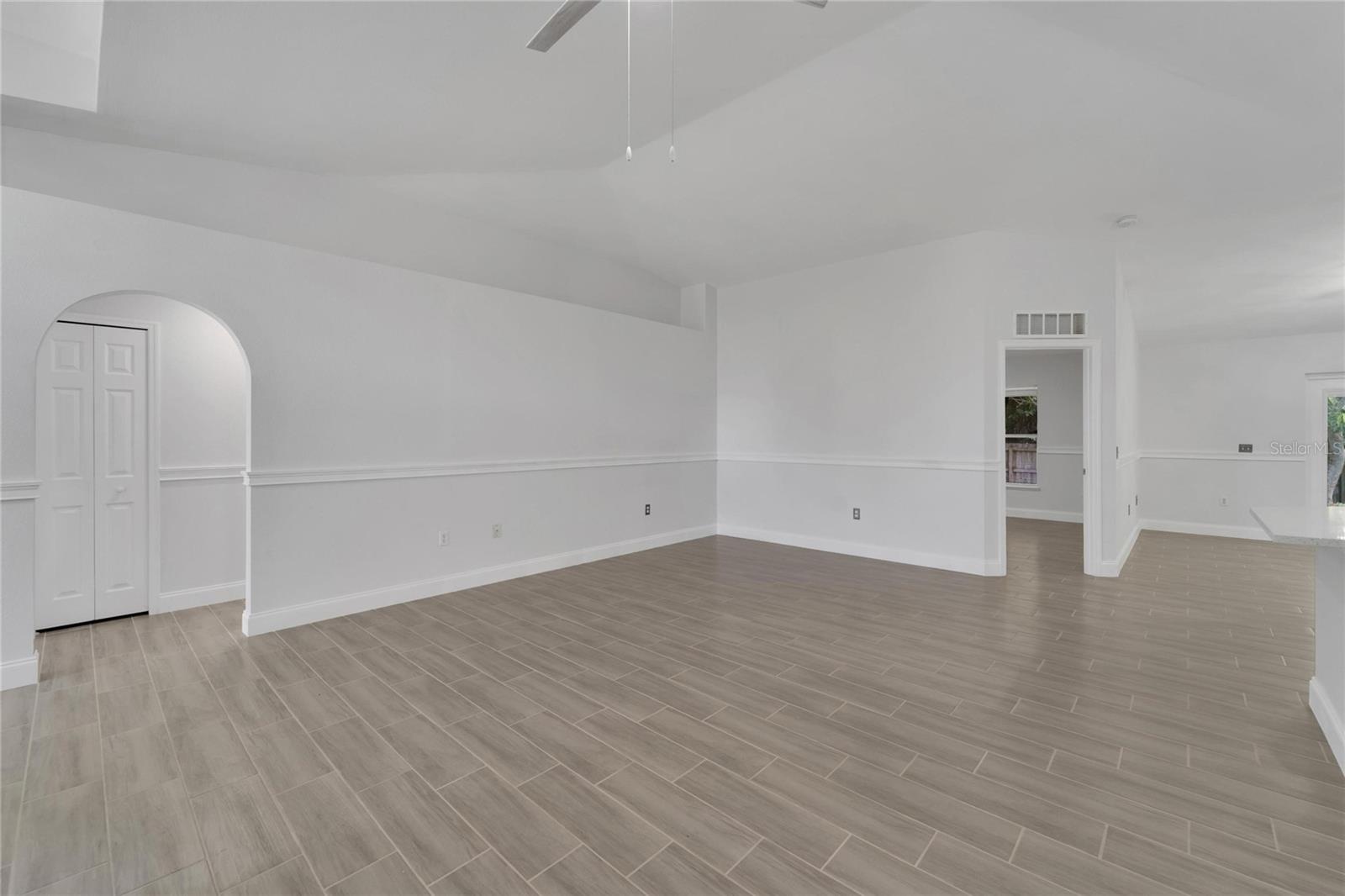 1613 ALHAMBRA CREST DR, RUSKIN, FL, 33570