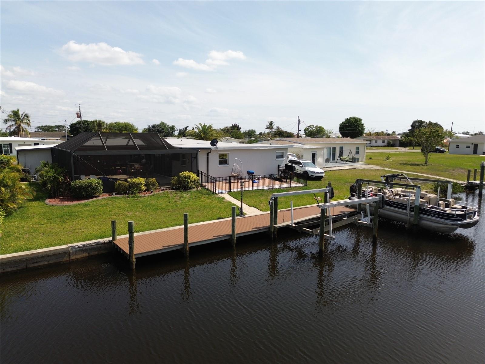 136 GODFREY AVE NE, PORT CHARLOTTE, FL, 33952