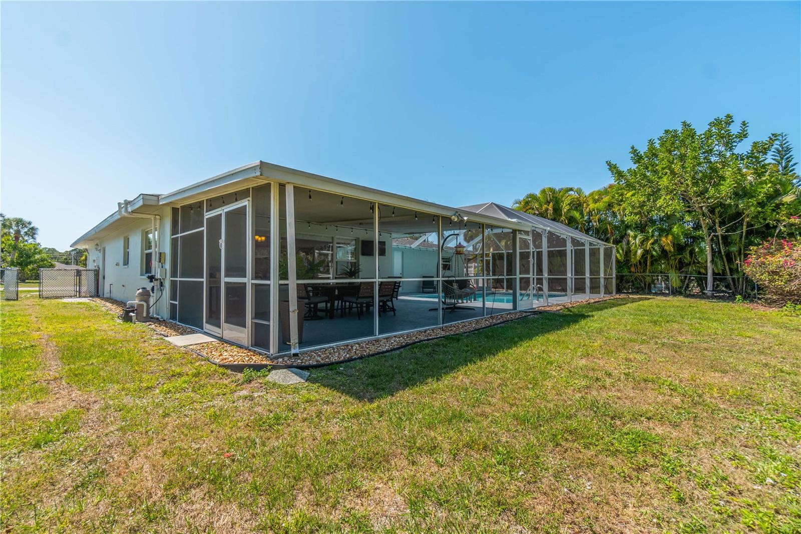 134 ROTONDA CIR, ROTONDA WEST, FL, 33947