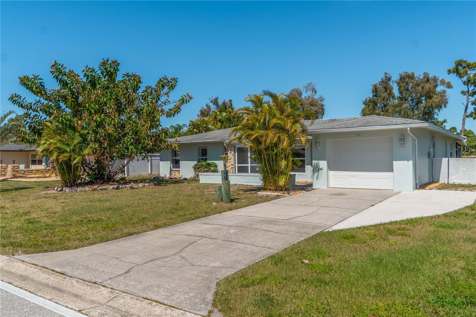 134 ROTONDA CIR, ROTONDA WEST, FL, 33947