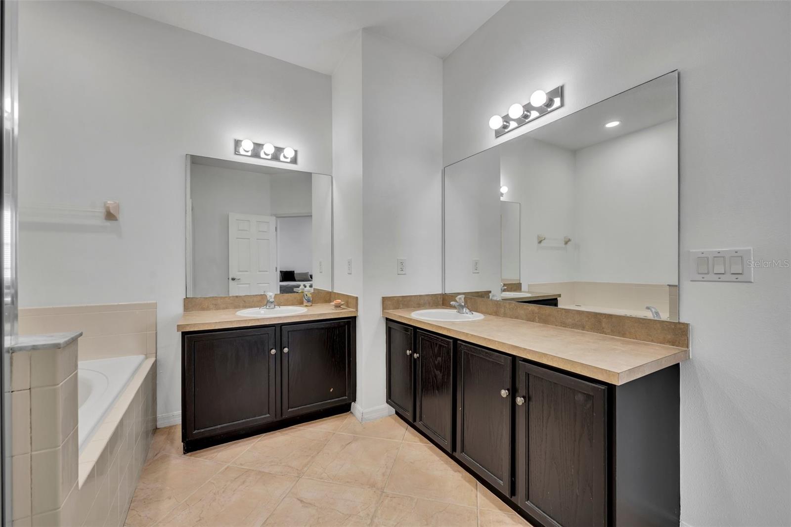 5055 ADAIR OAK DR, ORLANDO, FL, 32829