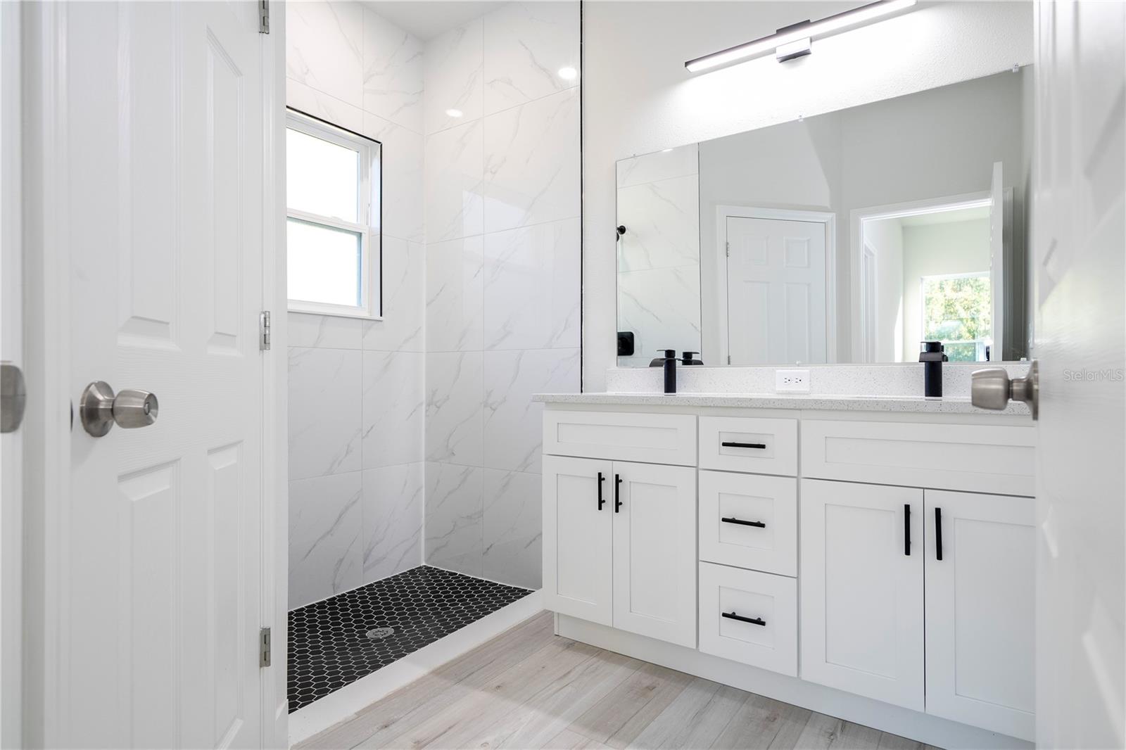 6 MALAUKA PASS, OCKLAWAHA, FL, 32179