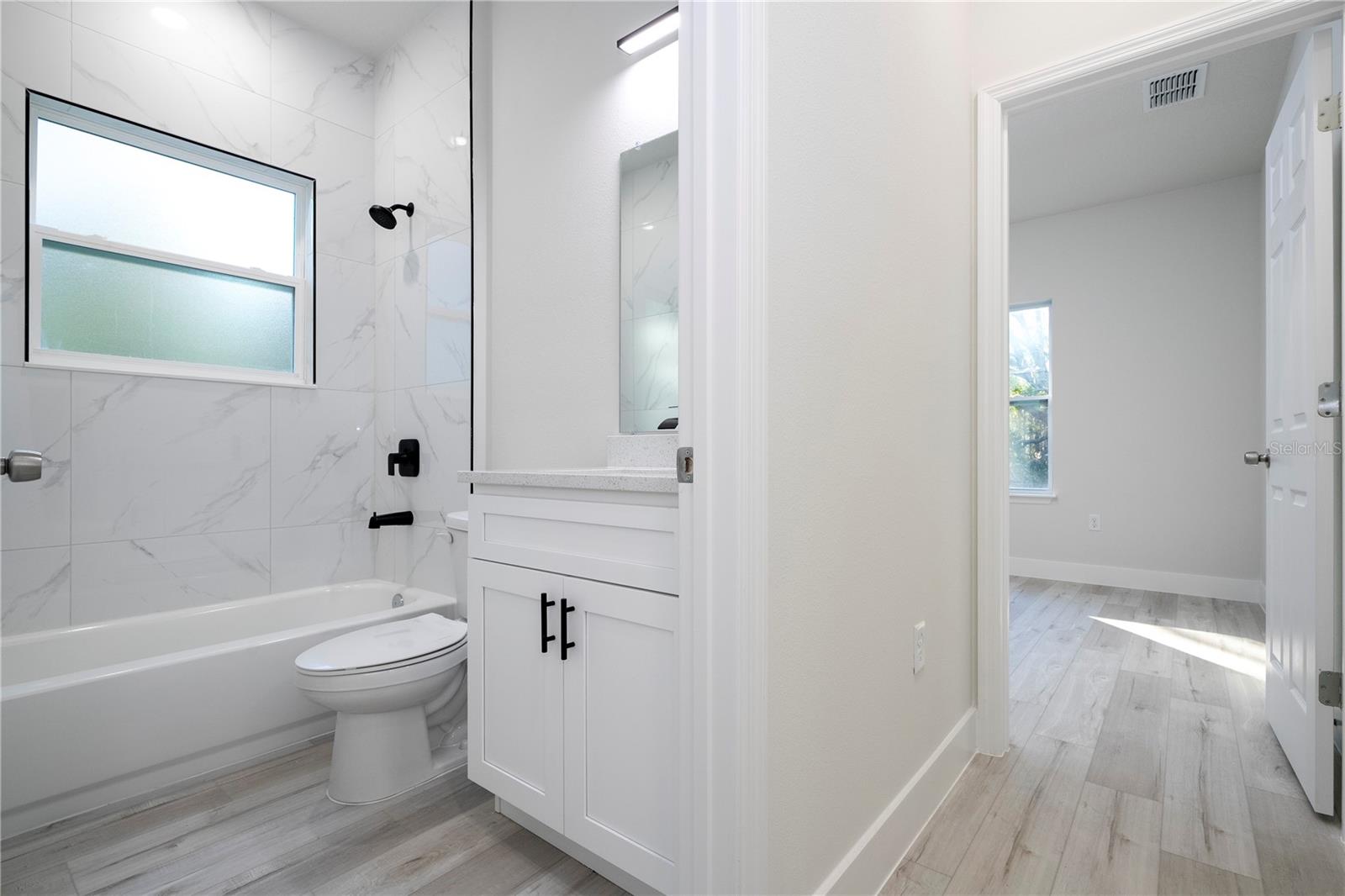 6 MALAUKA PASS, OCKLAWAHA, FL, 32179