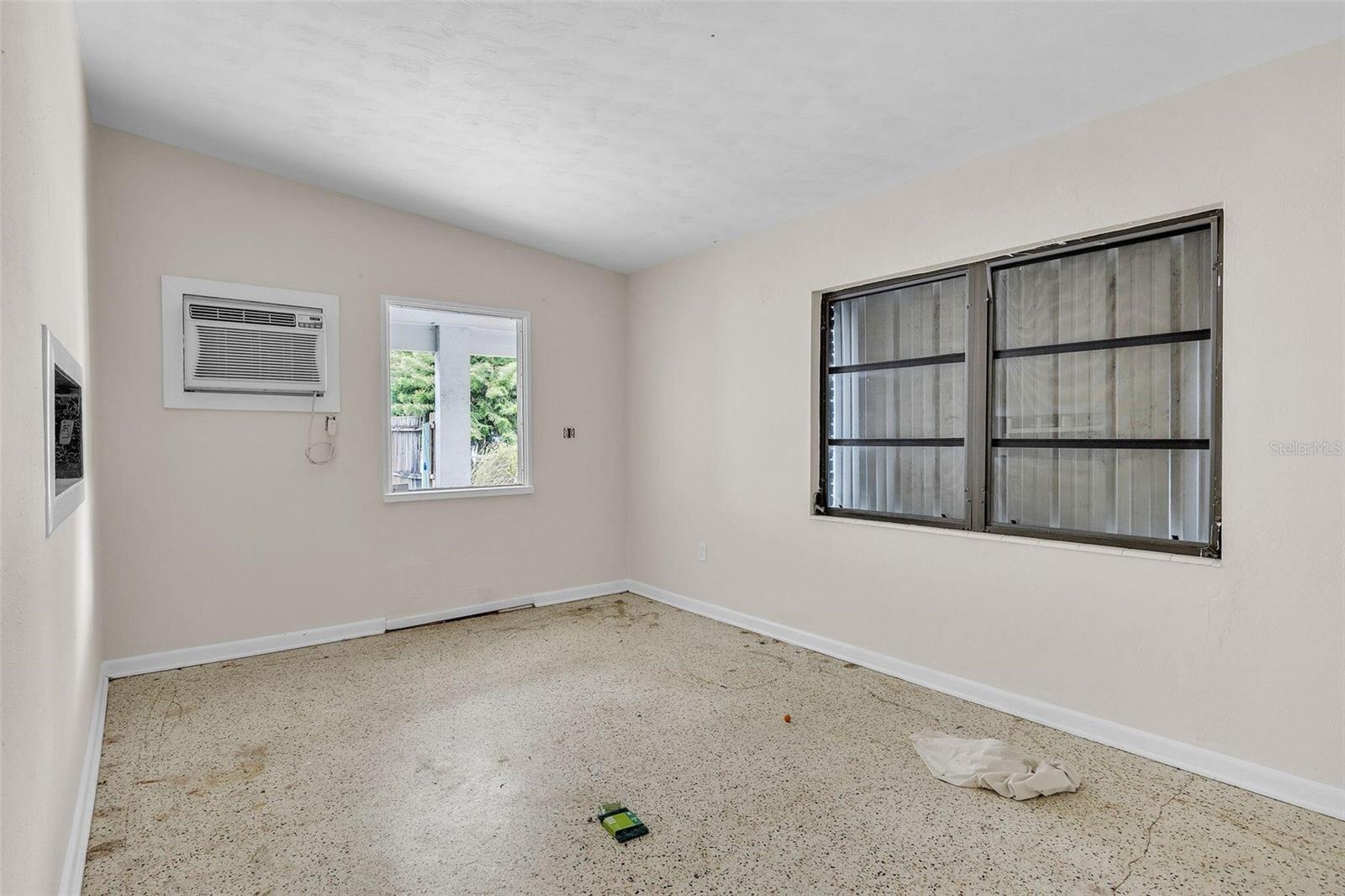 1350 PALM DR, MOUNT DORA, FL, 32757