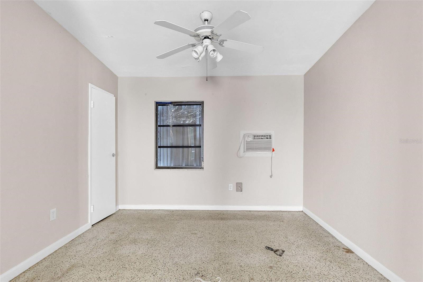 1350 PALM DR, MOUNT DORA, FL, 32757