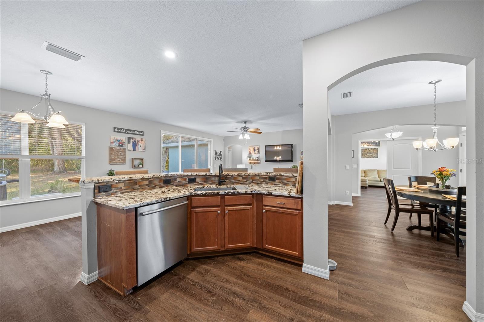 302 BROOKSTONE LN, FRUITLAND PARK, FL, 34731