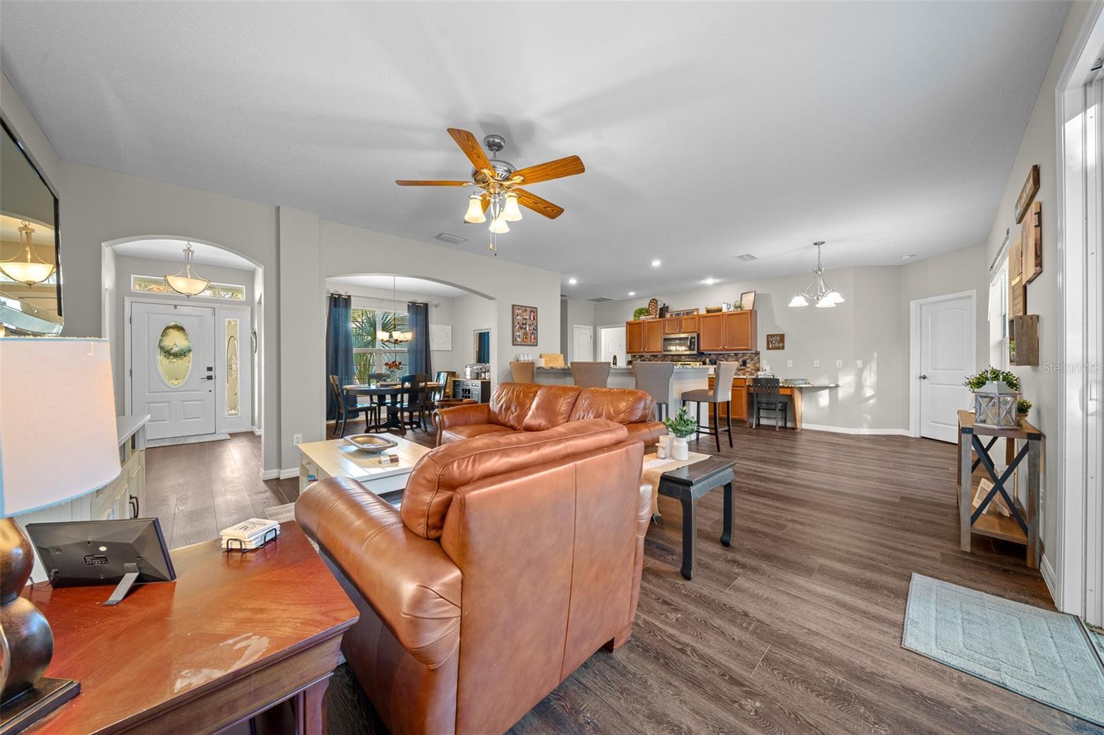 302 BROOKSTONE LN, FRUITLAND PARK, FL, 34731