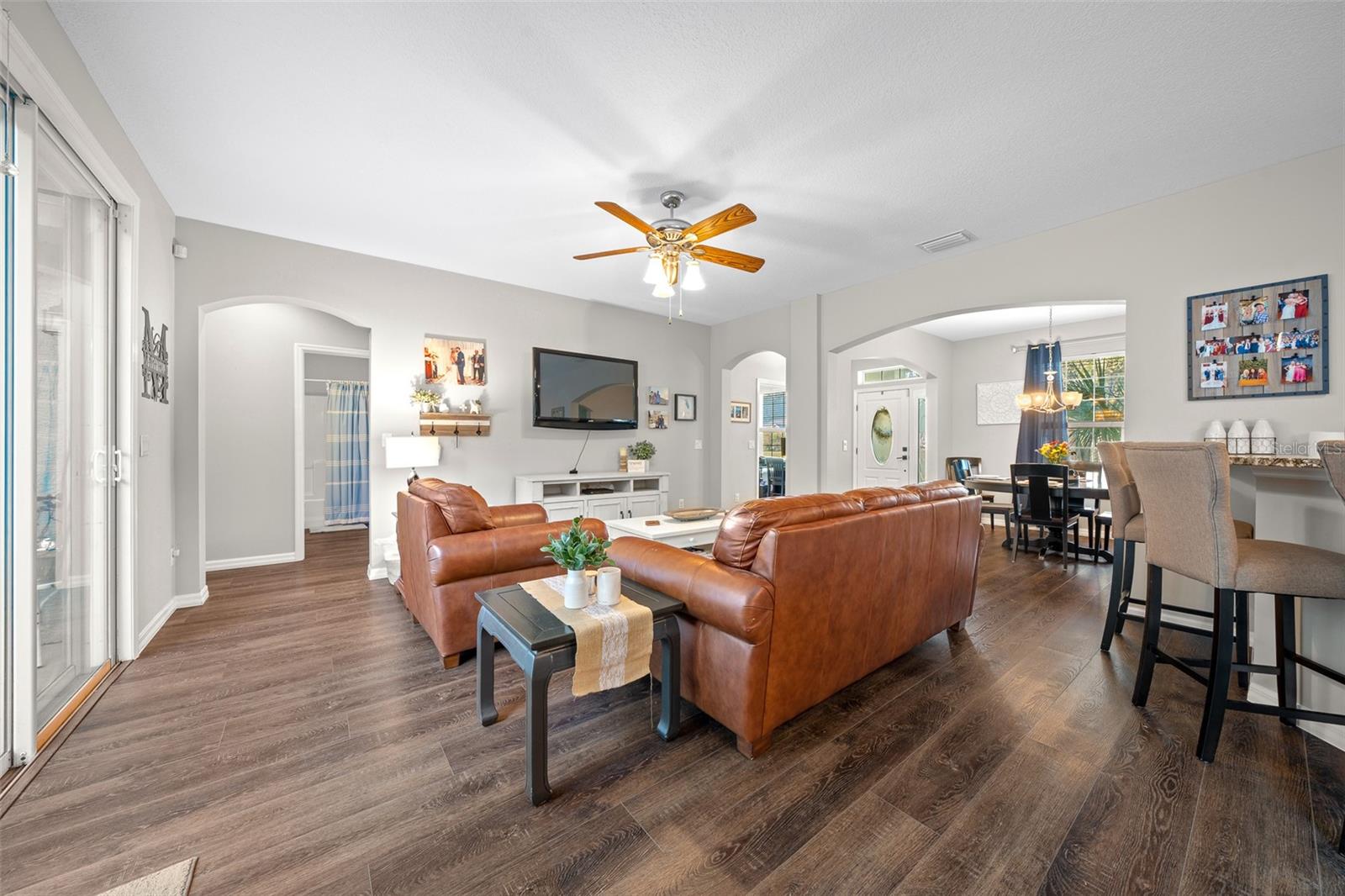 302 BROOKSTONE LN, FRUITLAND PARK, FL, 34731