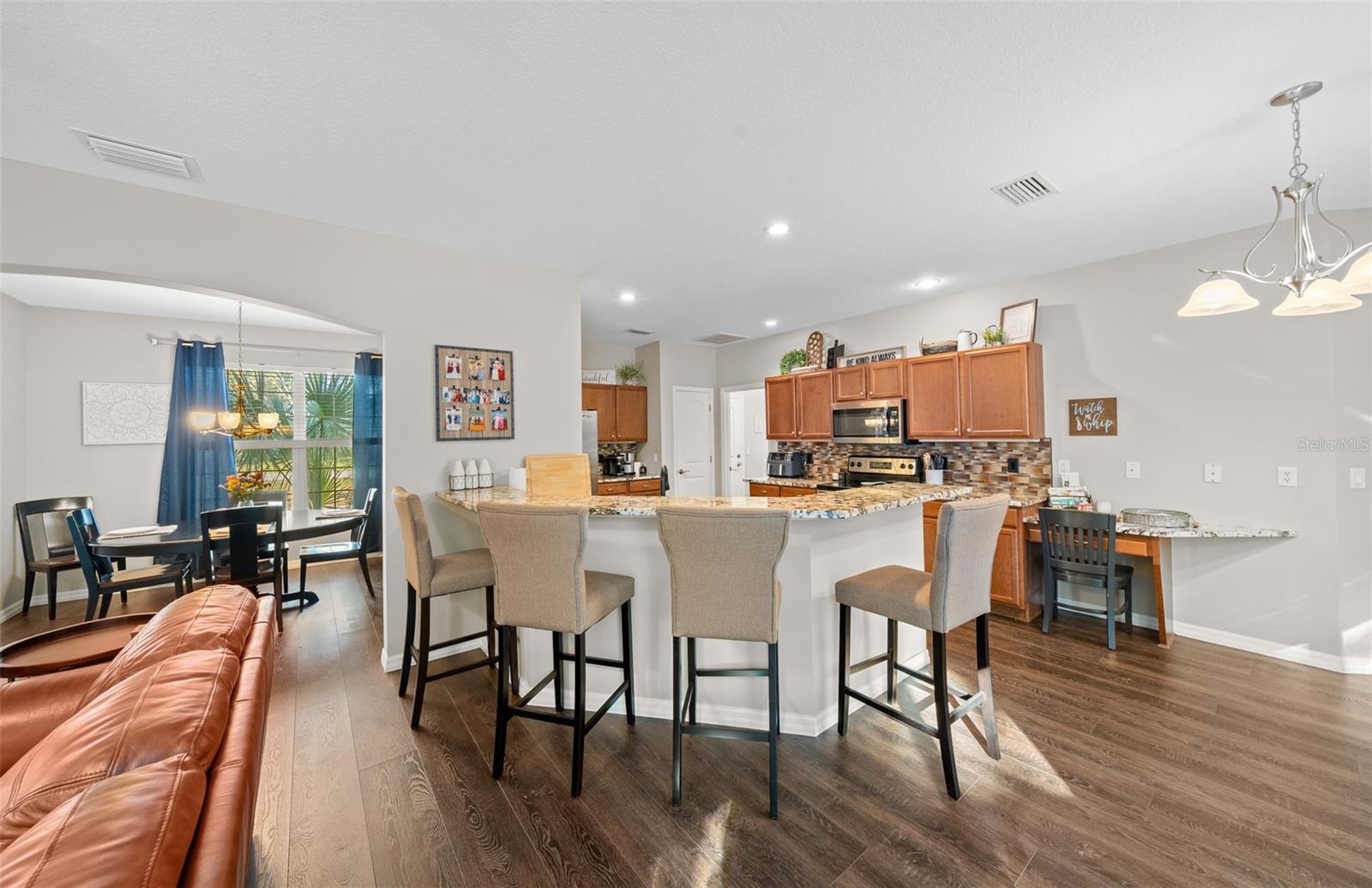 302 BROOKSTONE LN, FRUITLAND PARK, FL, 34731