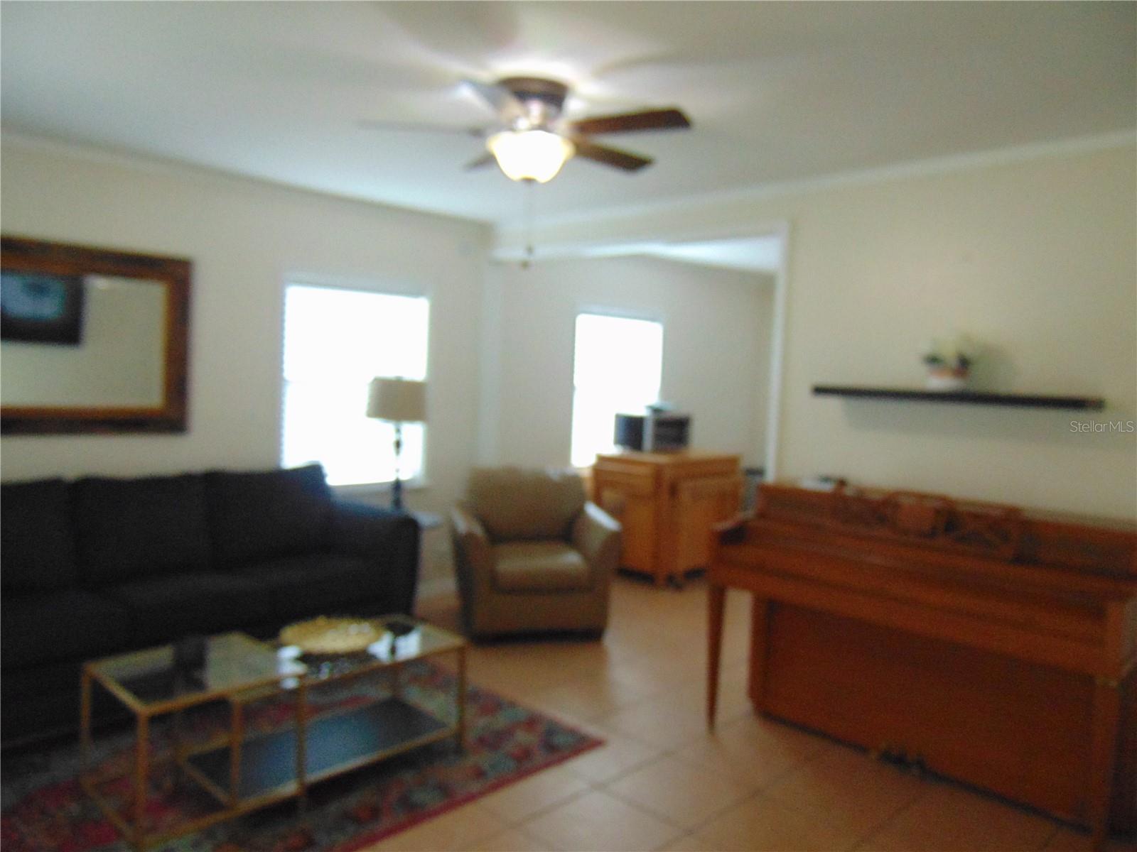 3215 W HARTNETT AVE, TAMPA, FL, 33611