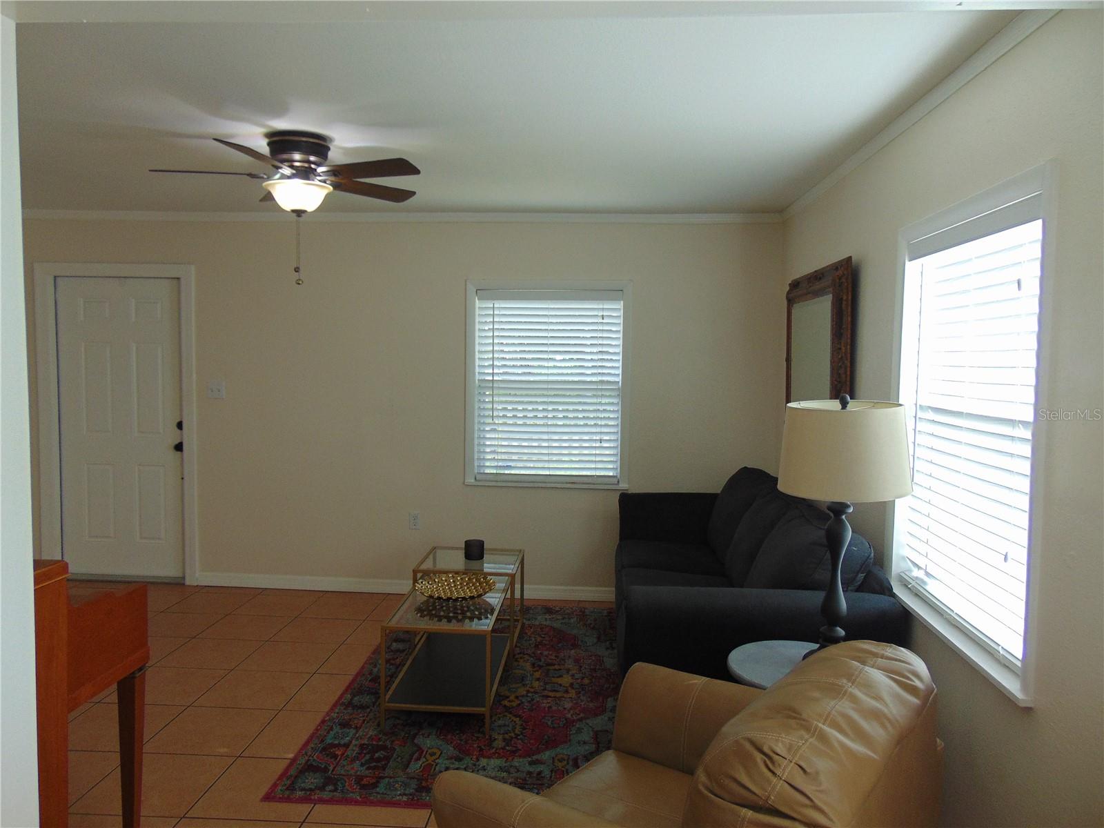 3215 W HARTNETT AVE, TAMPA, FL, 33611