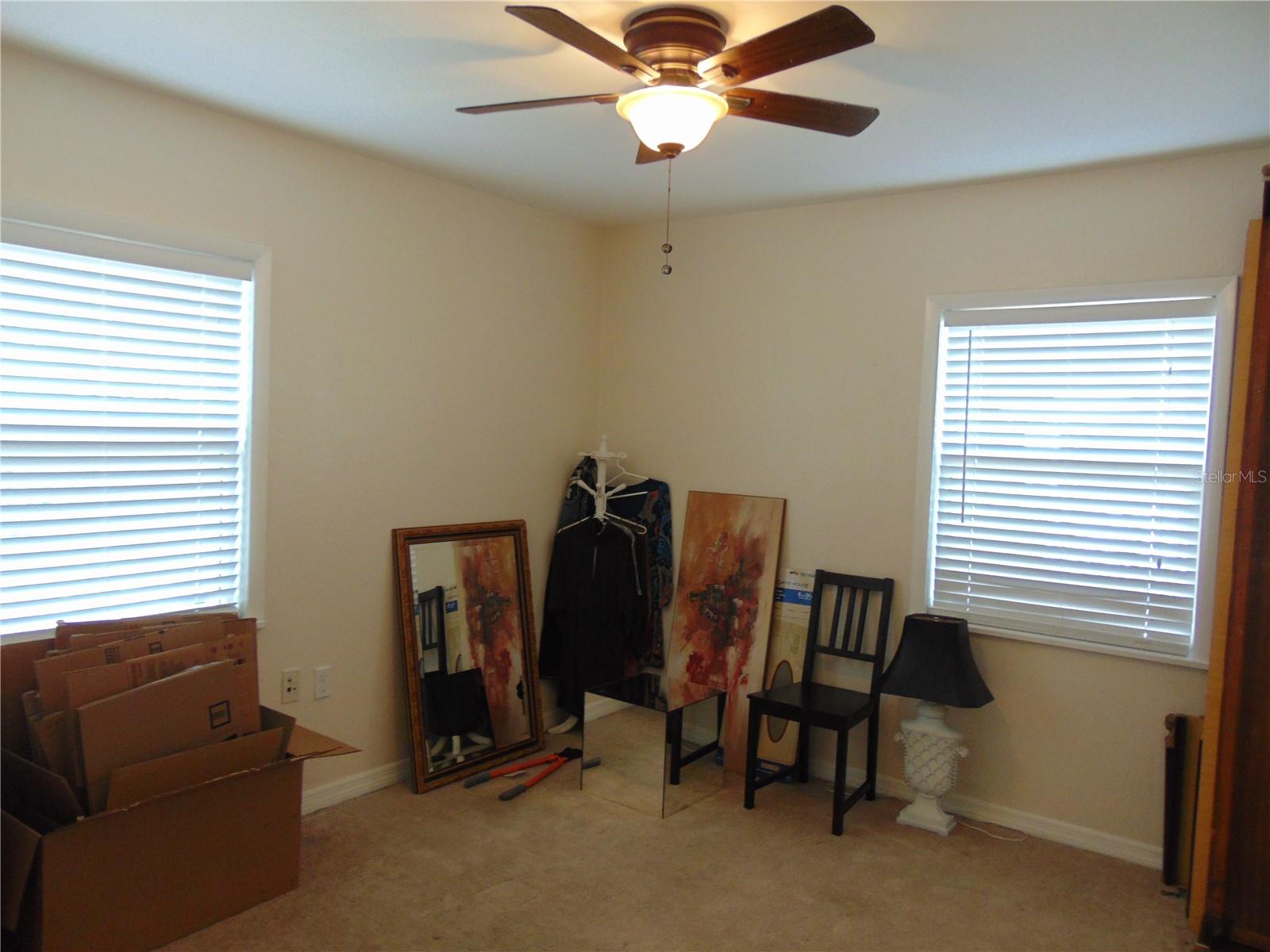 3215 W HARTNETT AVE, TAMPA, FL, 33611