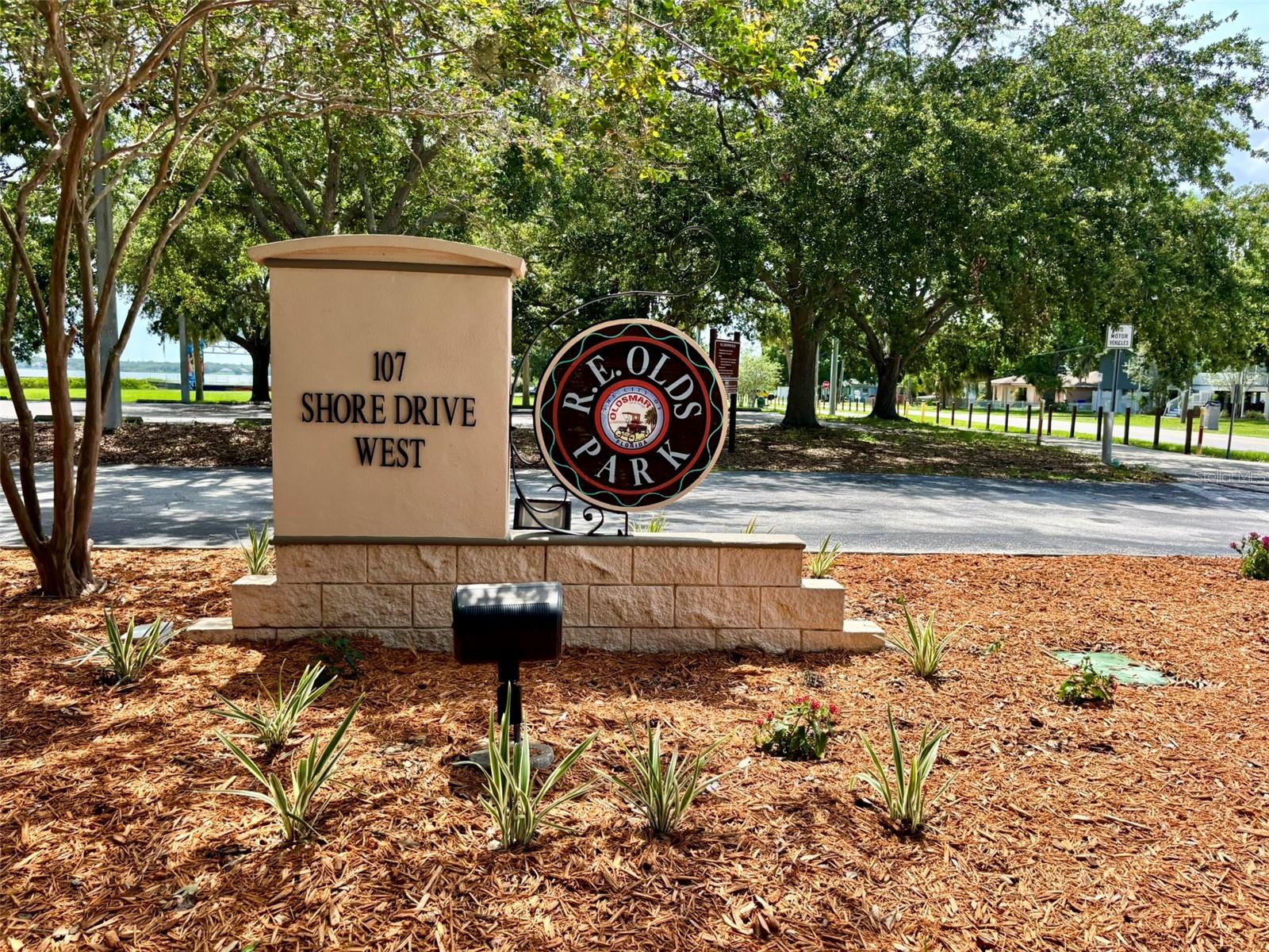 7418 BAY DR, TAMPA, FL, 33635