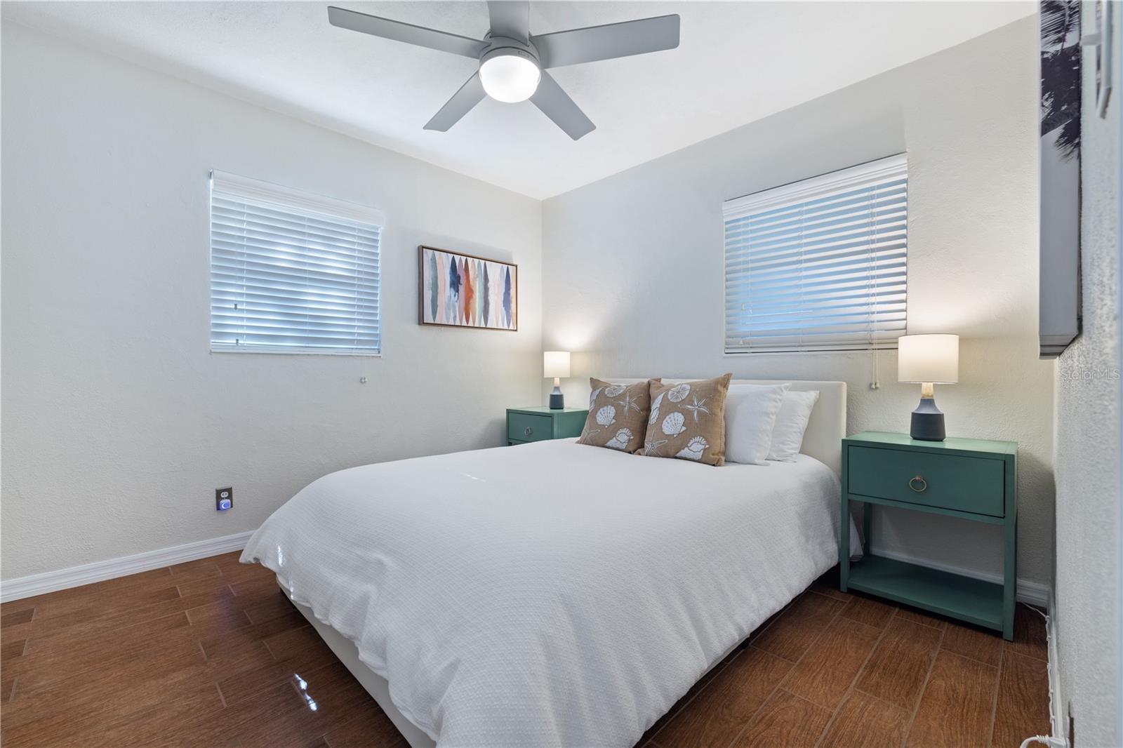 6914 N LYNN AVE, TAMPA, FL, 33604