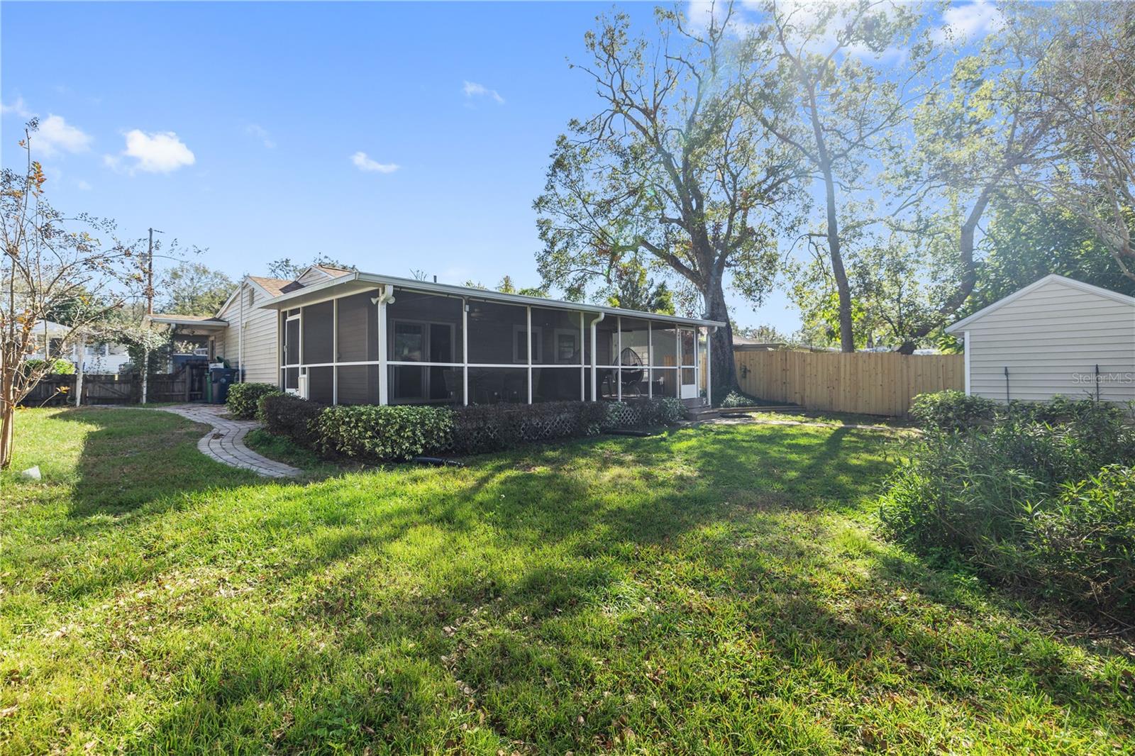 6914 N LYNN AVE, TAMPA, FL, 33604