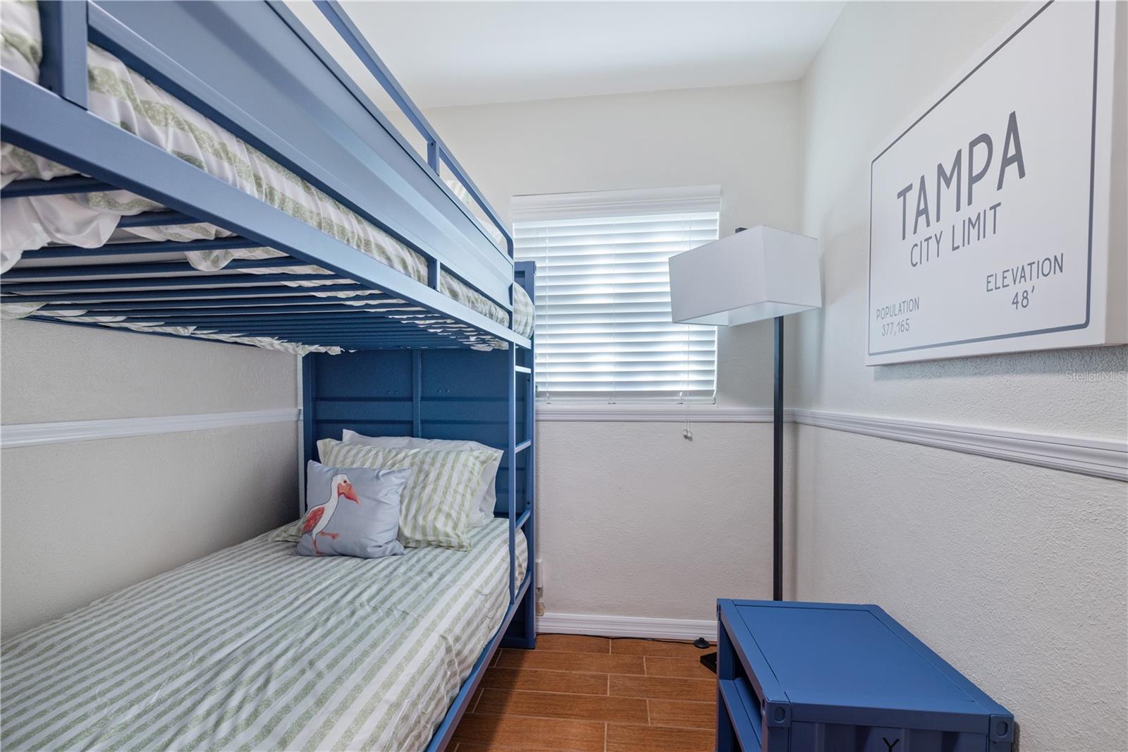 6914 N LYNN AVE, TAMPA, FL, 33604