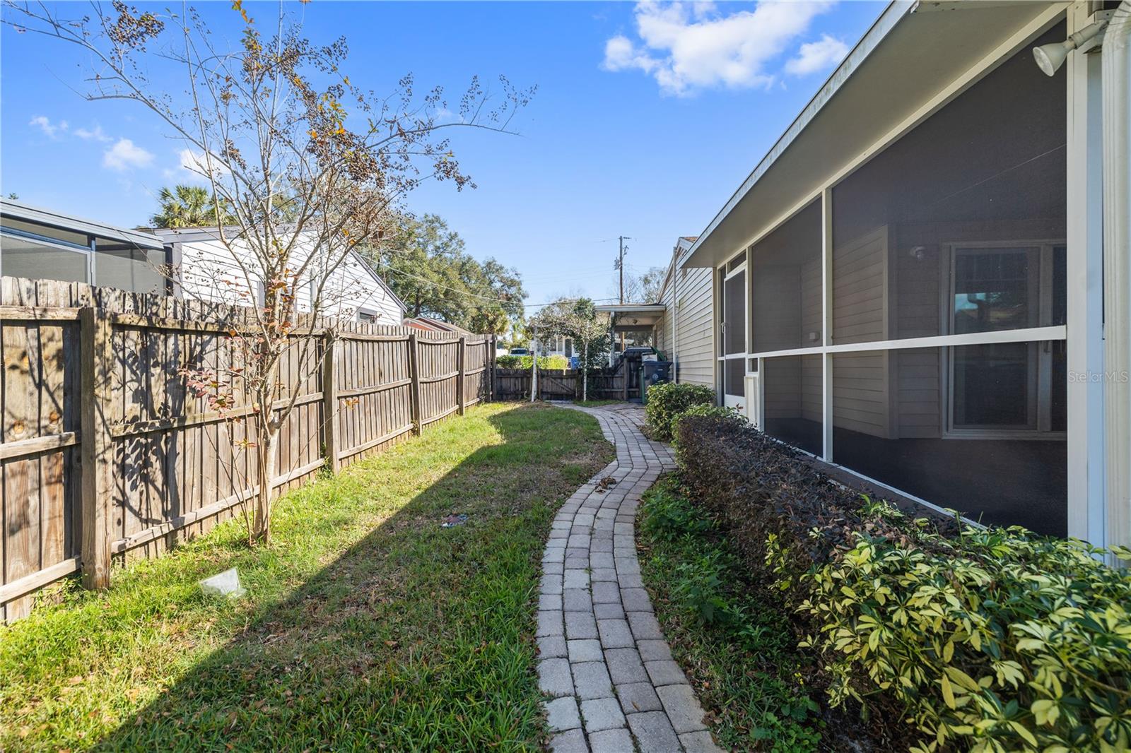 6914 N LYNN AVE, TAMPA, FL, 33604