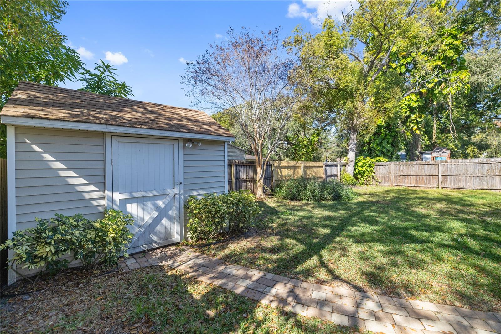 6914 N LYNN AVE, TAMPA, FL, 33604