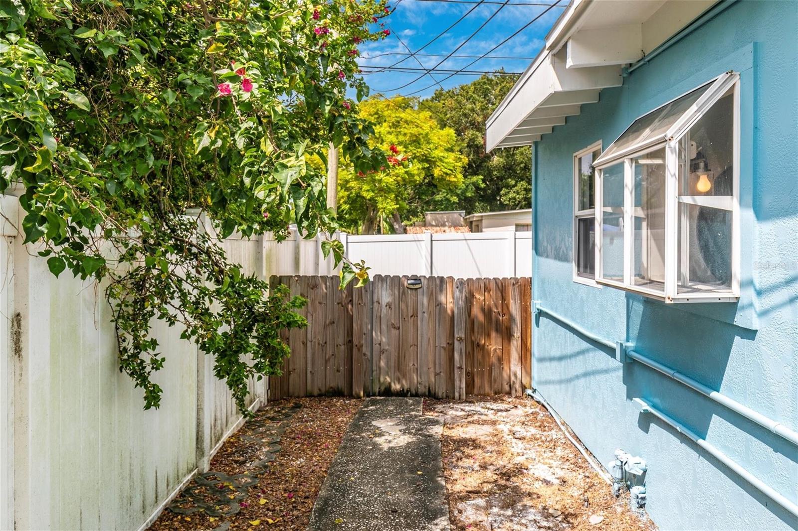 1502 CHANDLER AVE #B, CLEARWATER, FL, 33755