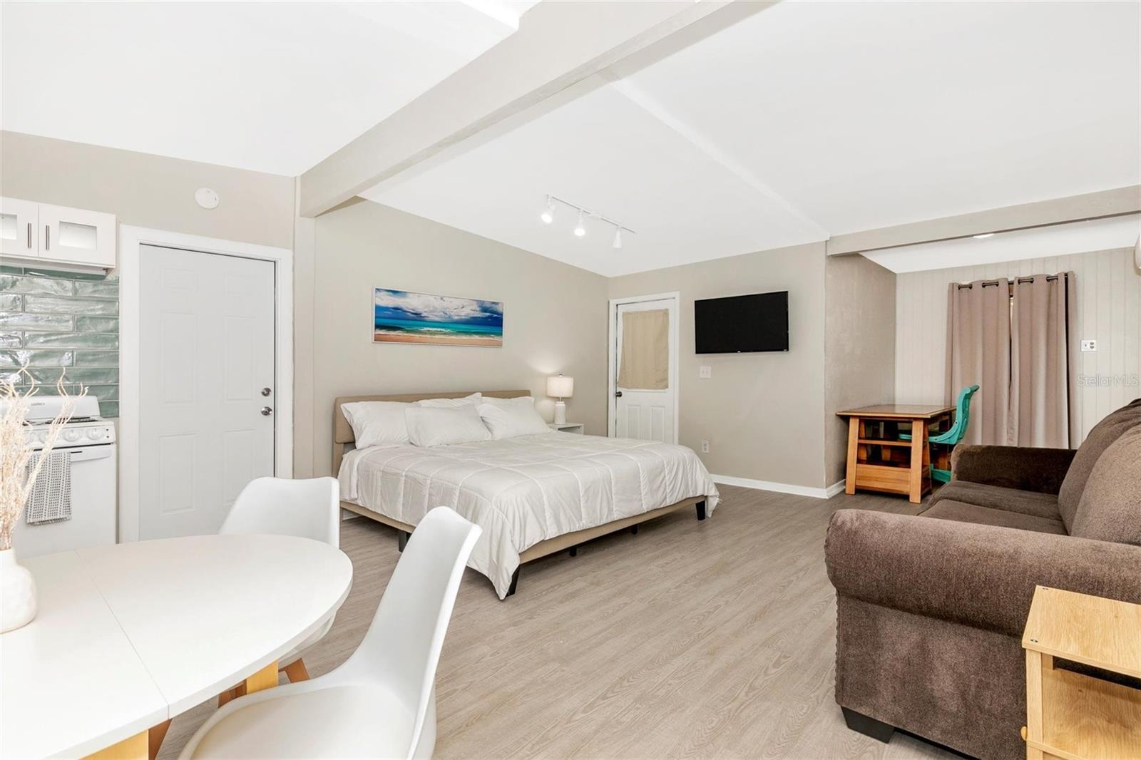 1502 CHANDLER AVE #B, CLEARWATER, FL, 33755