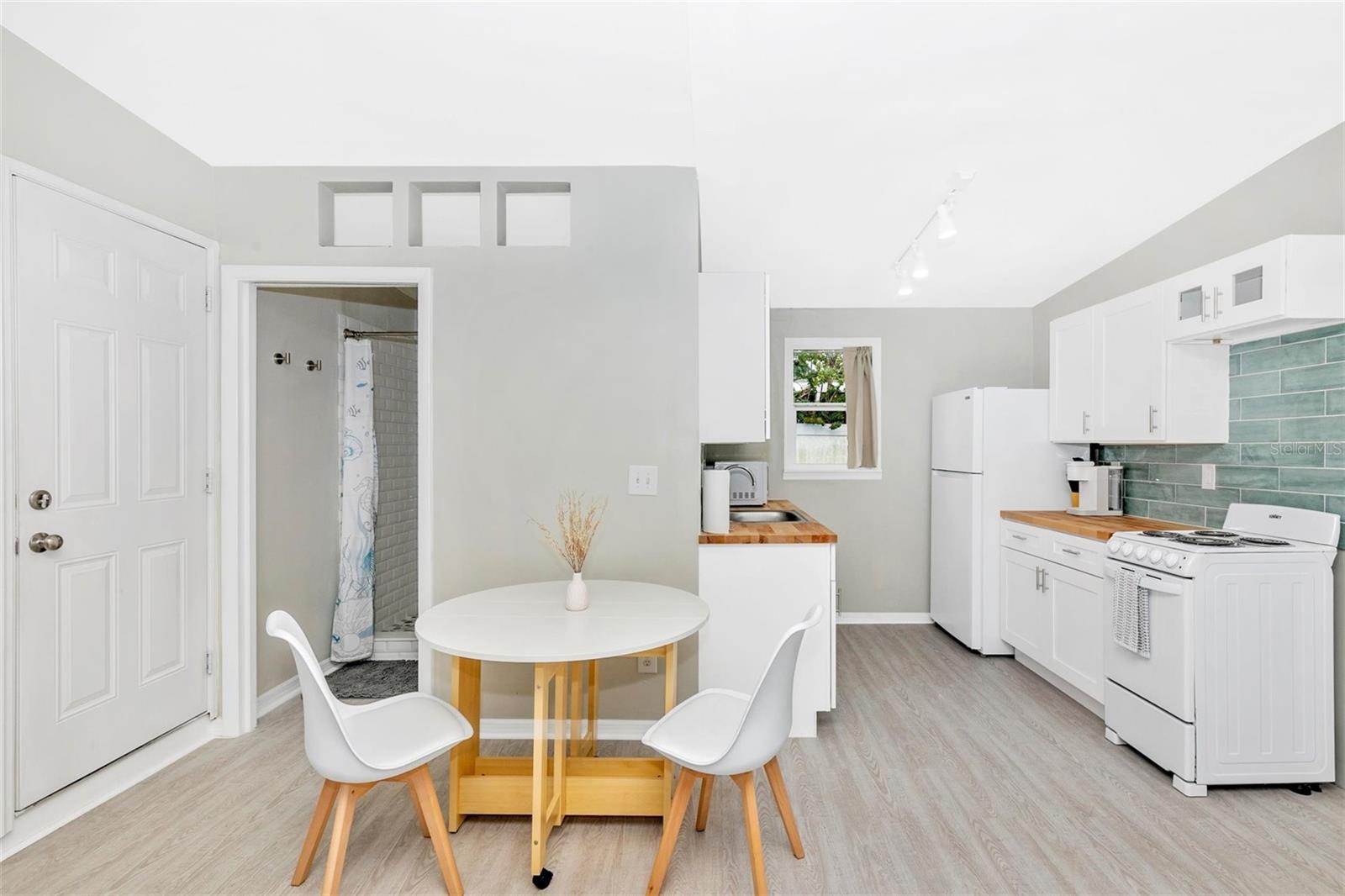 1502 CHANDLER AVE #B, CLEARWATER, FL, 33755