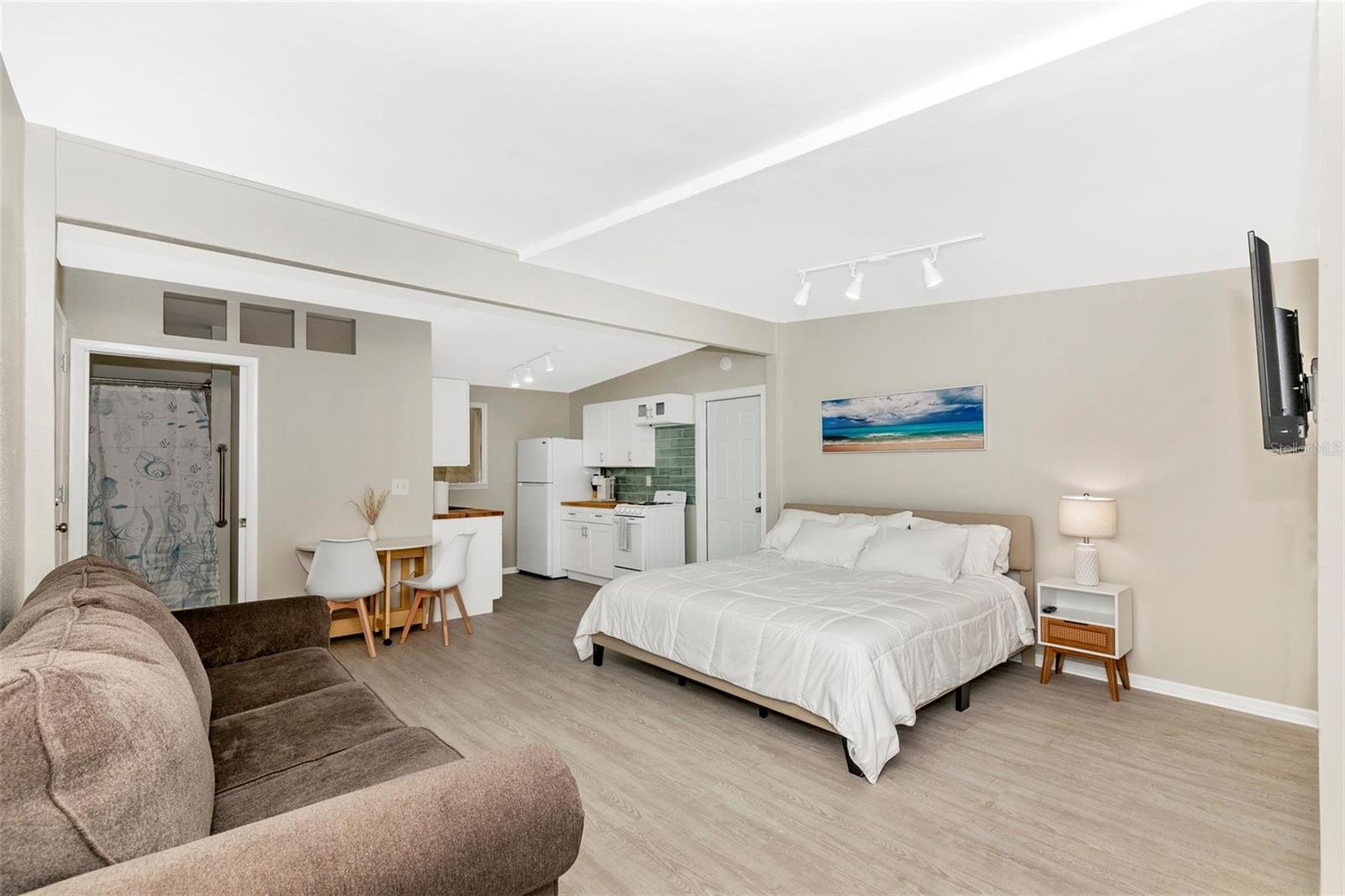 1502 CHANDLER AVE #B, CLEARWATER, FL, 33755